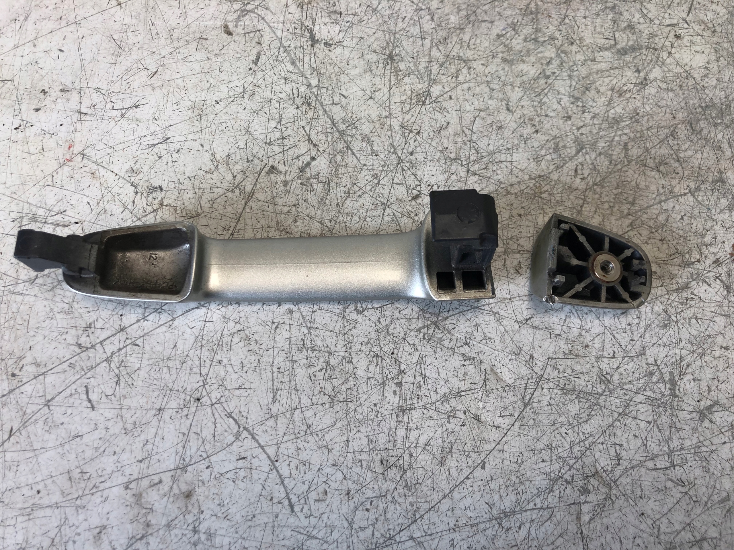 maniglia Esterna Destra posteriore TOYOTA AURIS e 1C0