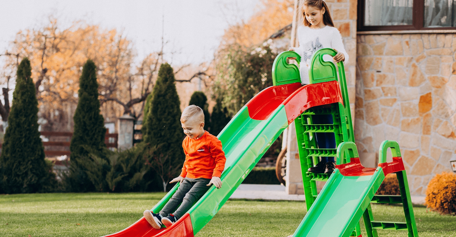 DUŻA ZJEŻDŻALNIA ŚLIZG Z DRABINKĄ 147CM NIEBIESKA Rodzaj wolnostojąca