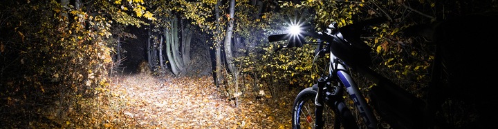 LAMPKA ROWEROWA LED PRZÓD 2200 LUMENÓW MOCNA + TYŁ światła rowerowe Rodzaj zestaw