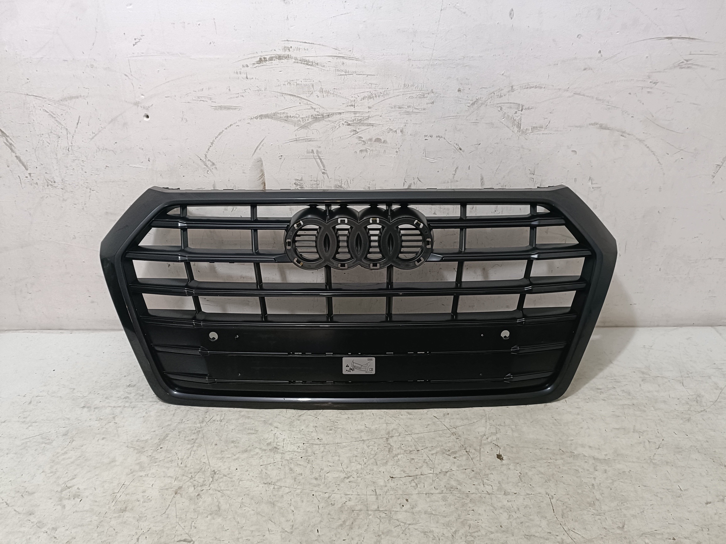 AUDI Q5 II grill grille radiator central front PDC 80A853651