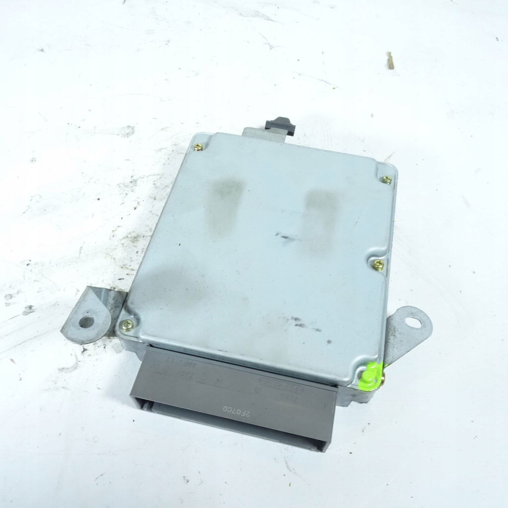 MAZDA 6 2.0D control unit of the engine RF5D18881C