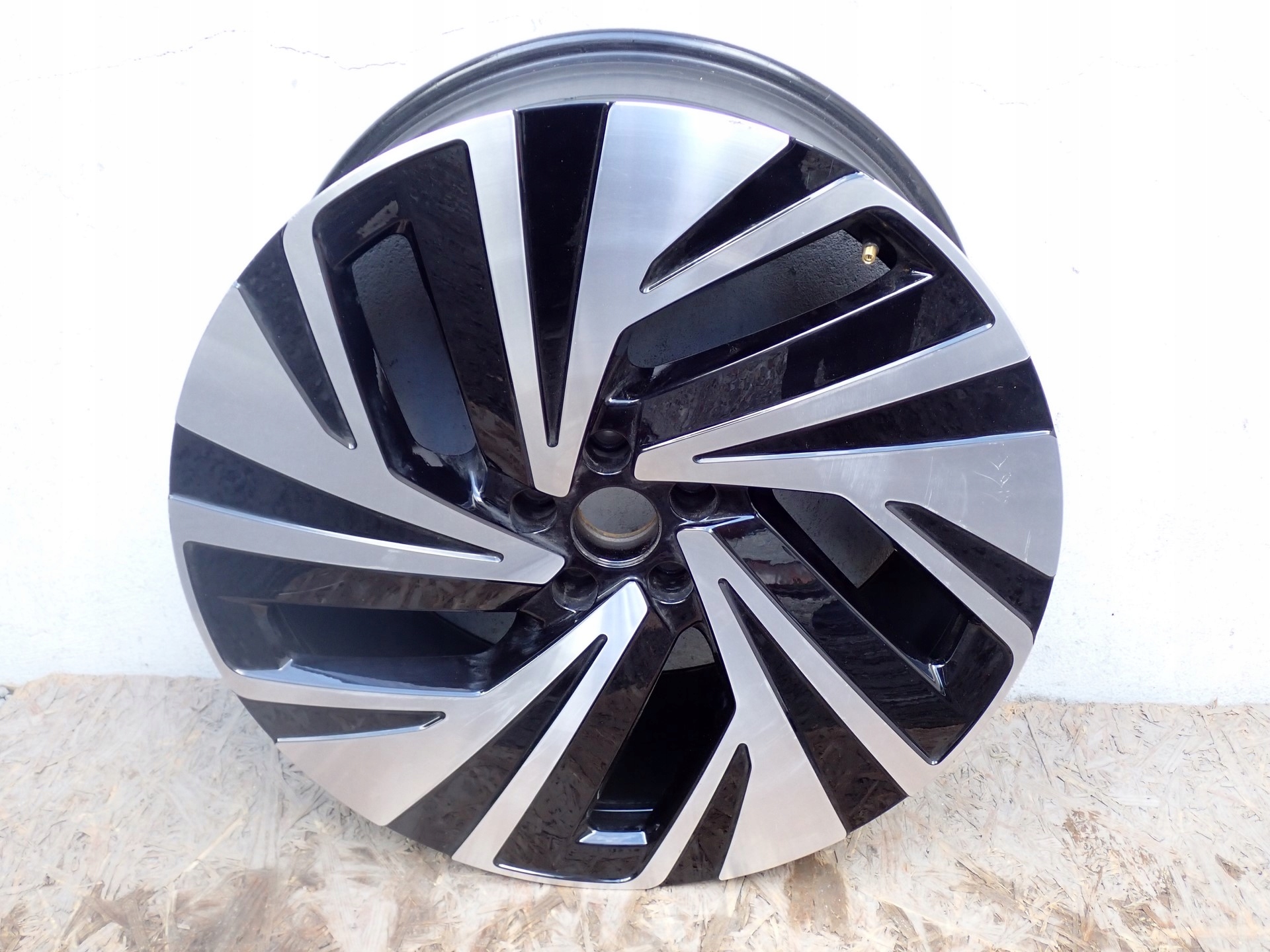 disk hliníkový VW ID.4 E21 21 ET 42 11A601025K