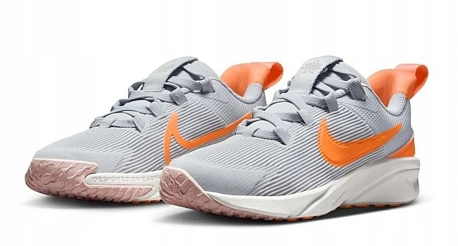 Pro Mládež sportovní boty Nike Star Runner 4 DX7615-008 vel.