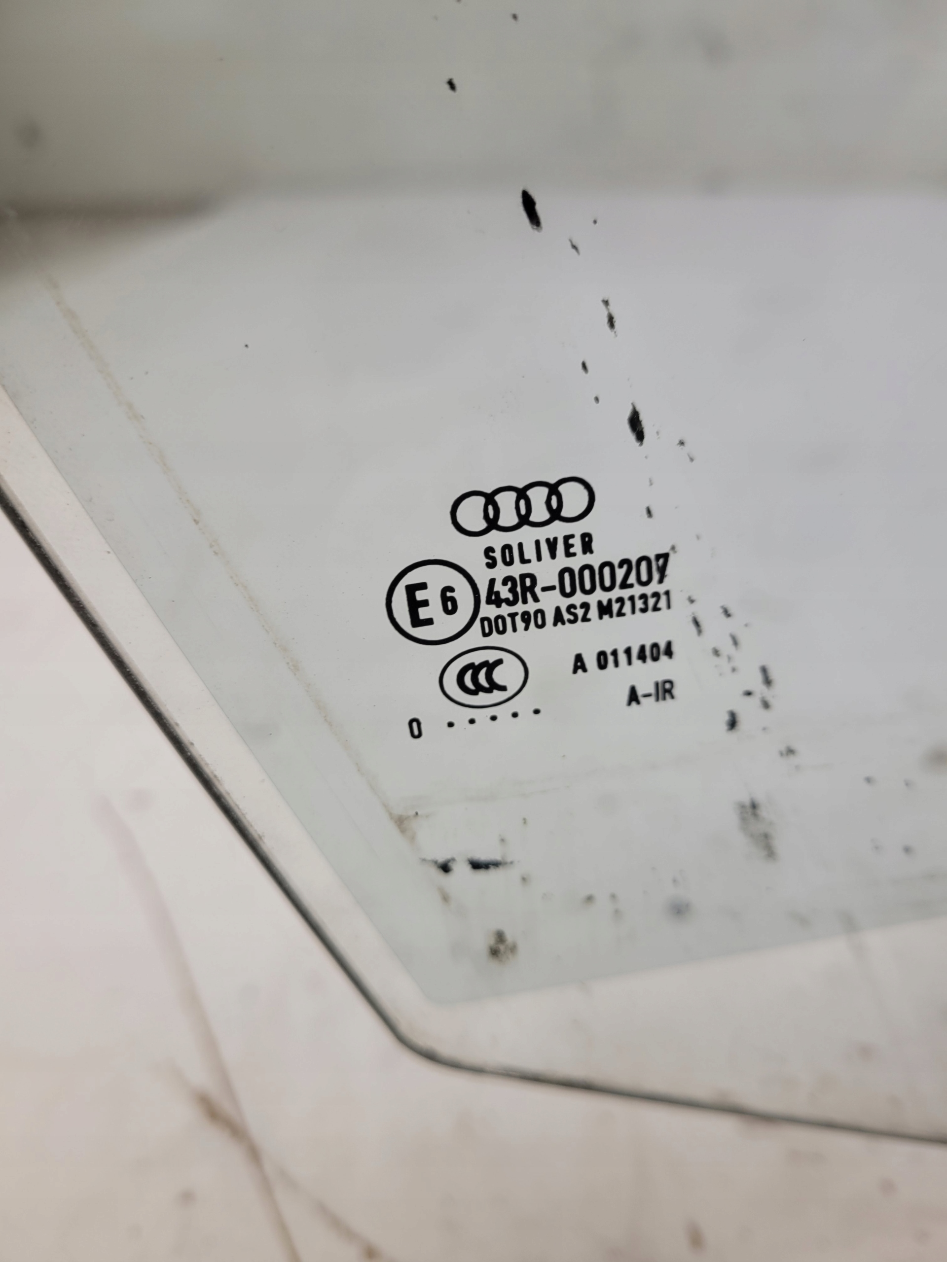 window side door right front AUDI A8 D4 2010R