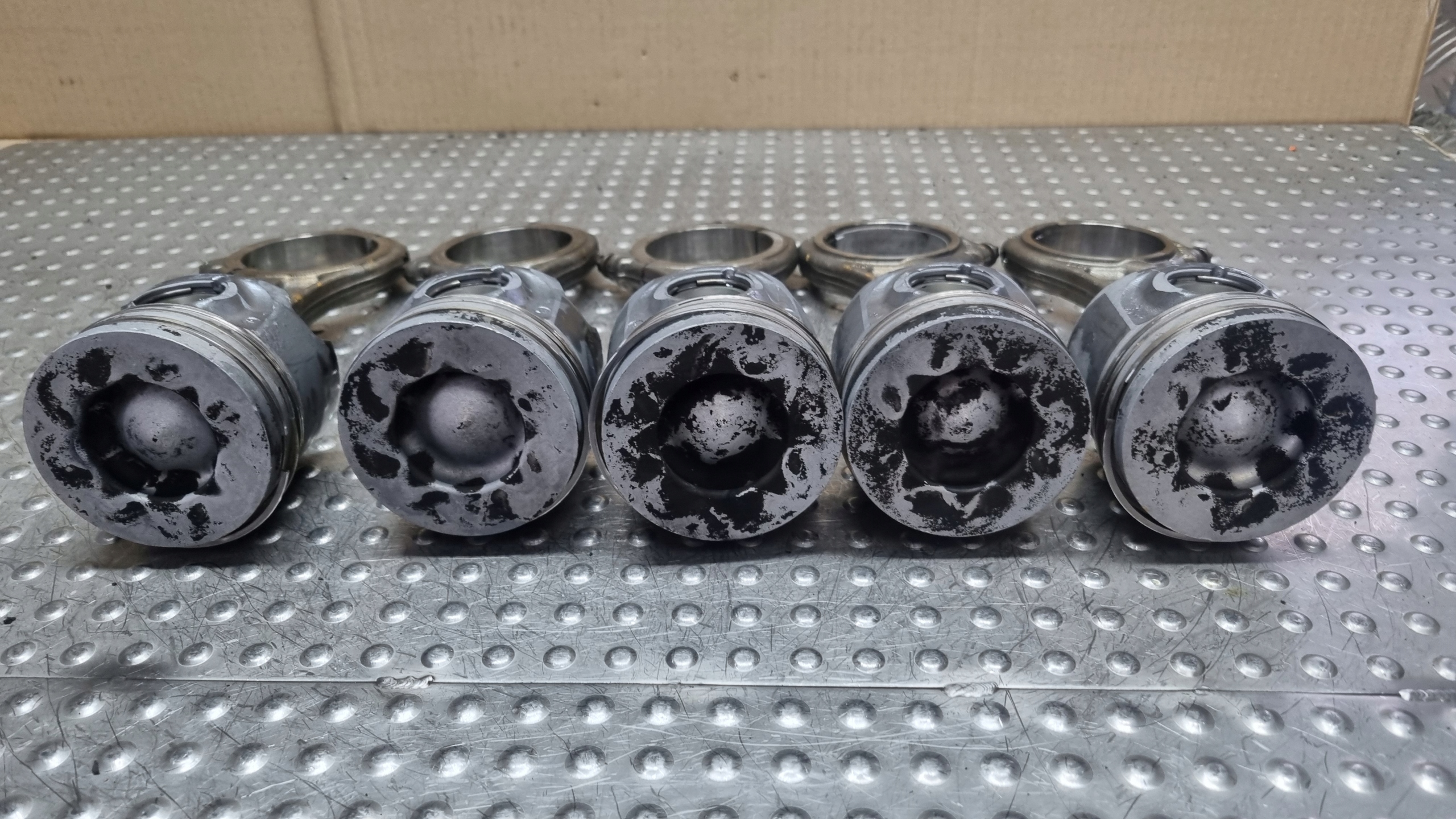 piston connecting rod KPL 83L82 059AG AUDI A4 B8 8K A5 8T A6 C6 2.7 3.0TDI CGK CGKA