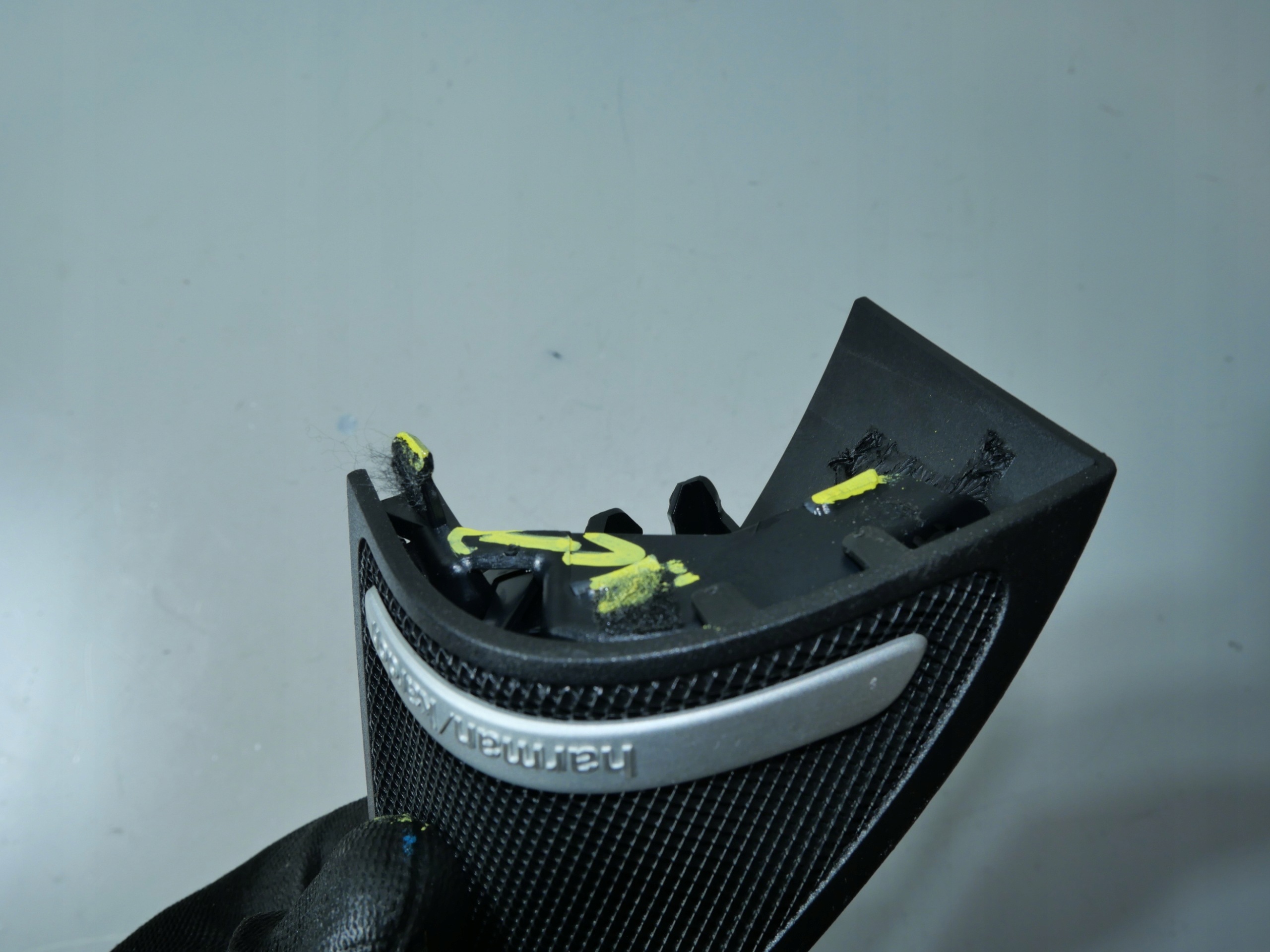 MERCEDES CLA W117 speaker covering door