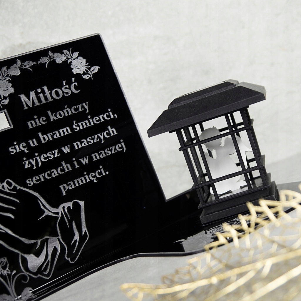 PODSTAWKA POD ZNICZ SOLARNY ANIOŁEK SZKŁO AKRYLOWE Marka Decortrend