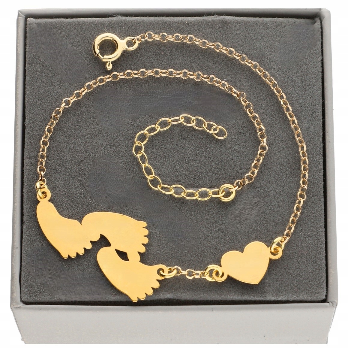 Náramek s nožičkami pro maminku, tři nožičky dítěte, srdce gravírování 17 cm