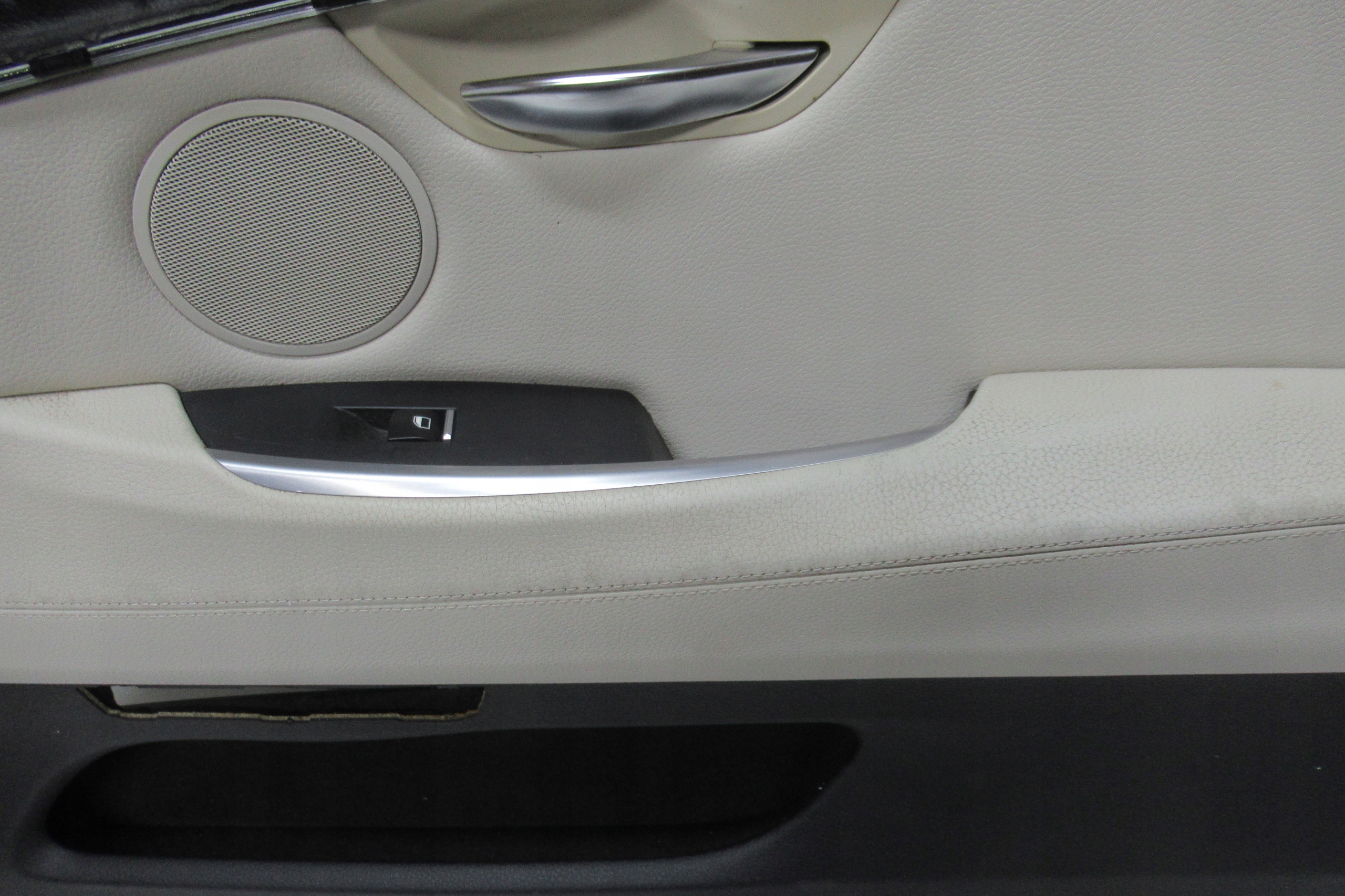 BMW 5GT 2009 side door right front
