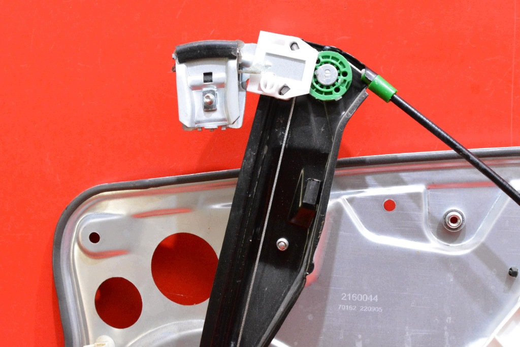 window regulator left front EU 6Q1959801 SKODA FABIA 1 and HB 99-04