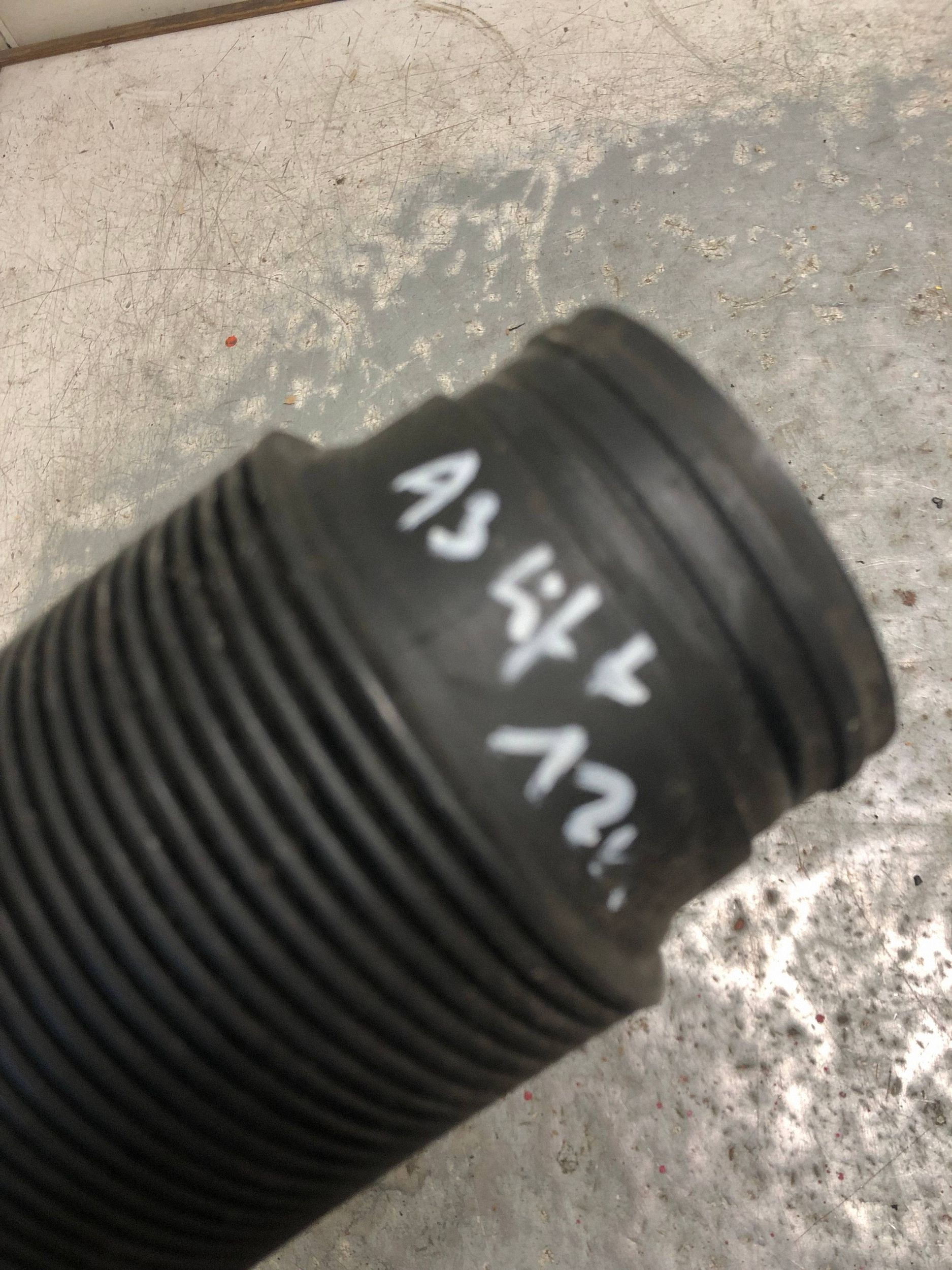 pipe air hose AUDI A3 8P LIFT 1K0129684AN