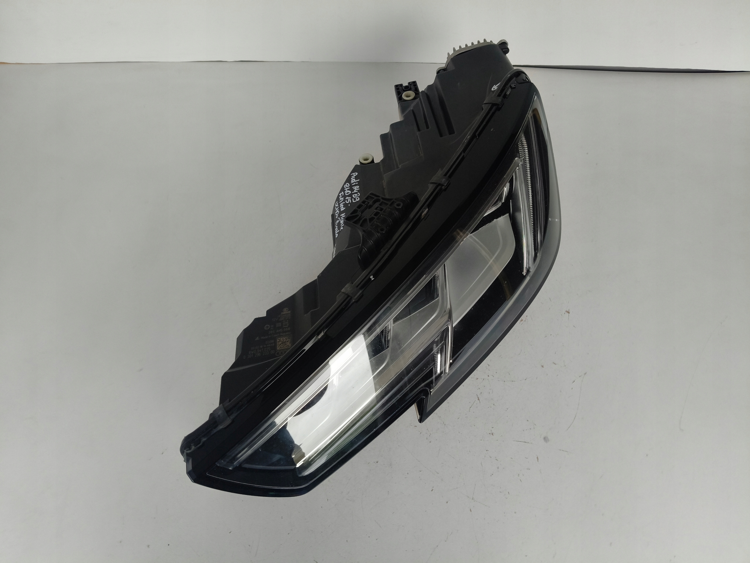 light left REFLEKTOR AUDI A4 B9 8W 8W0 15- FULL LED MATRIX