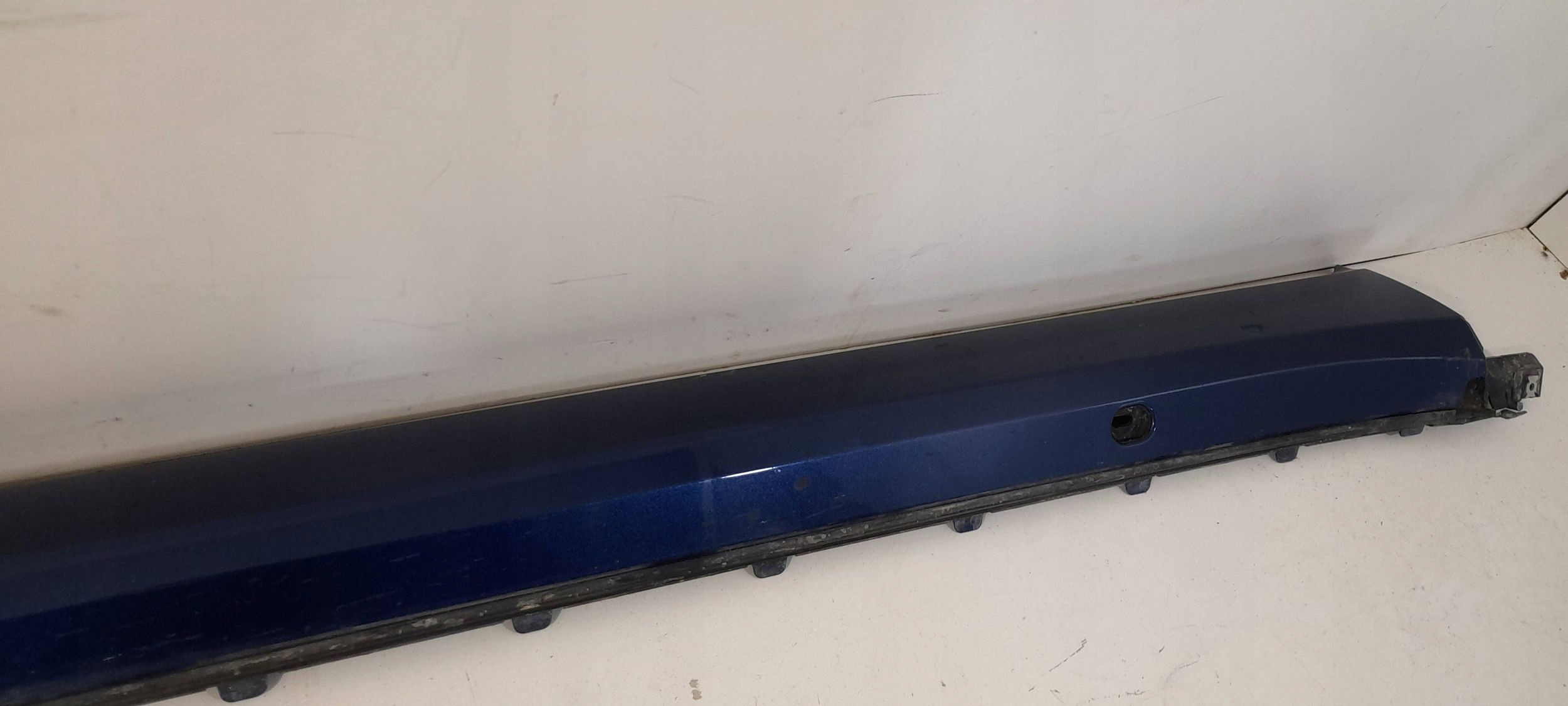 Volkswagen Taigo R-Line cap threshold left 2G7853855C (TA24)