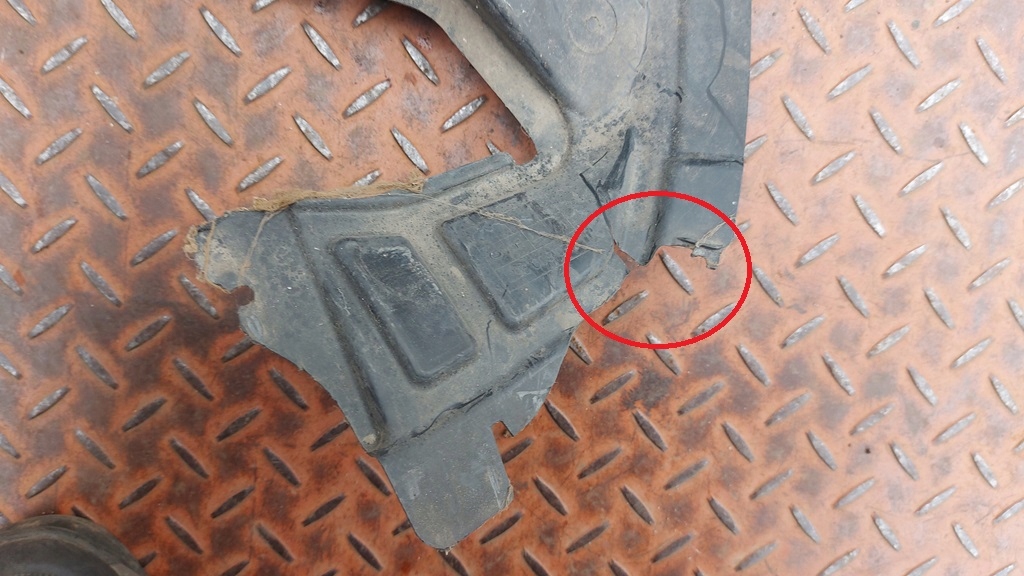 mudguard left left front front SKODA OCTAVIA III 16