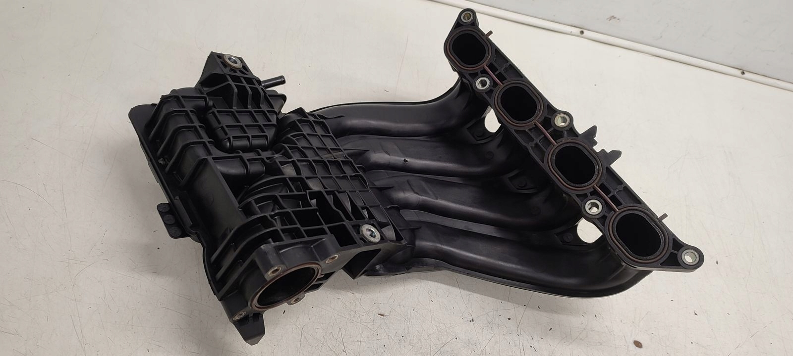 intake manifold Nissan Qashqai 1,6b 1KT0A