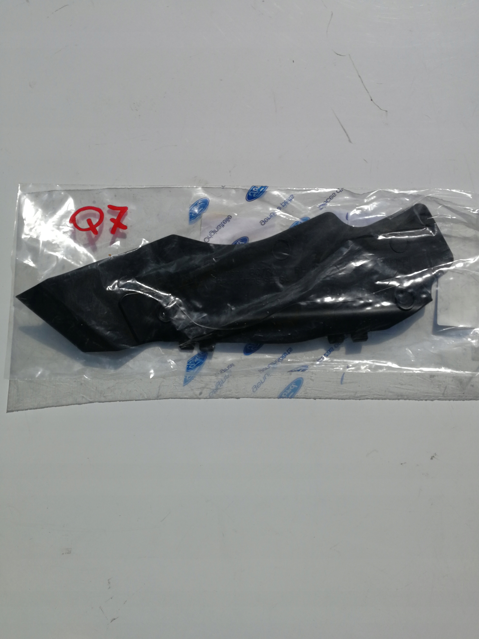 FORD C-MAX MK2 LISTWA DOLNA PRAWA SZYBY CZOŁOWEJ