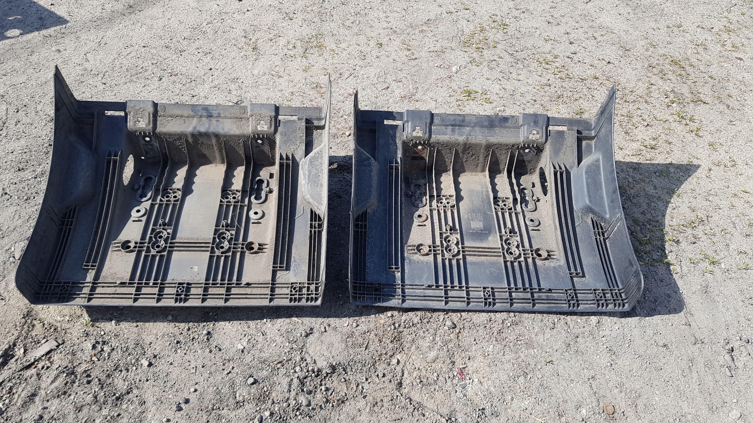VOLVO FH4 PARASALE parafango paraspruzzo posteriore 21094391