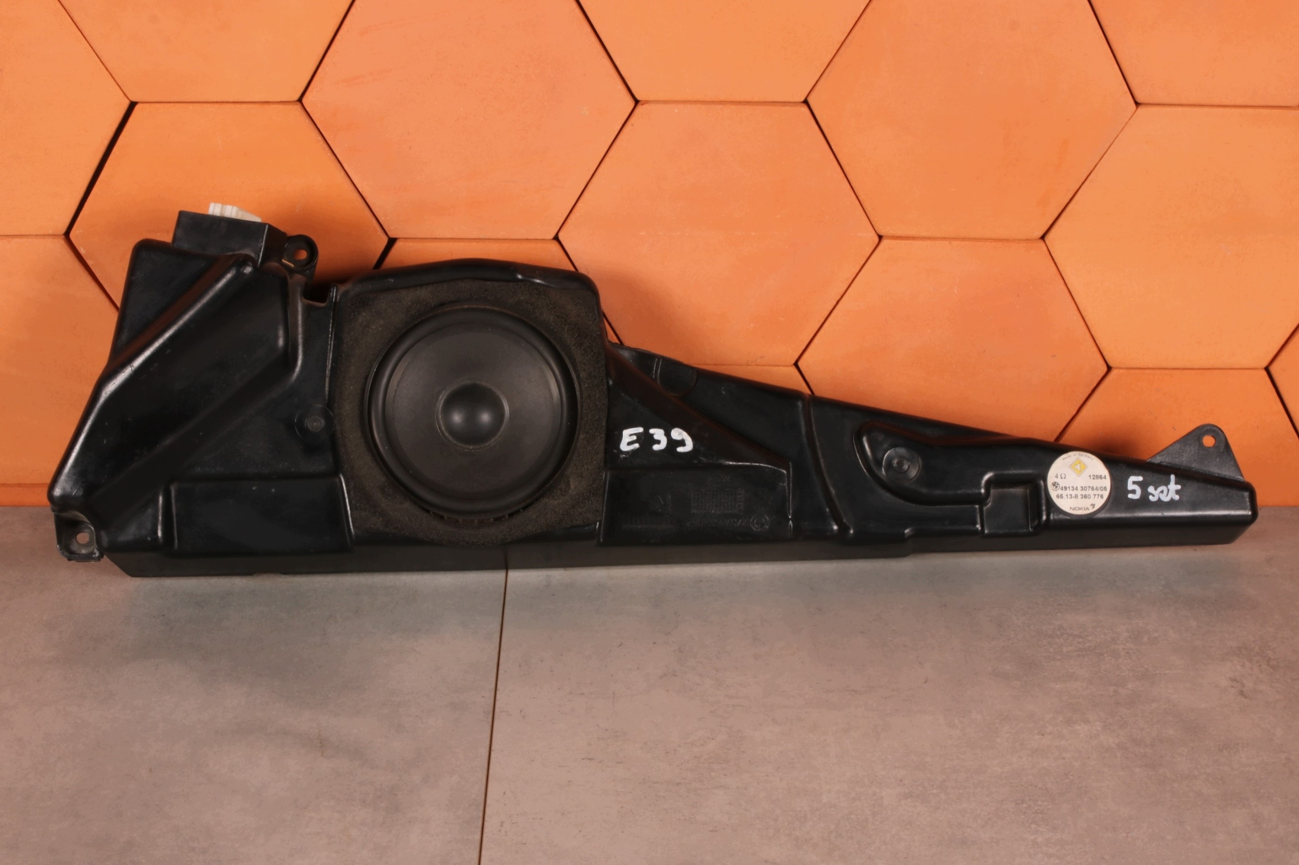 BMW 5' E39 speaker door PRAWYCH PRZEDNICH STEREO SYSTEM 8360776