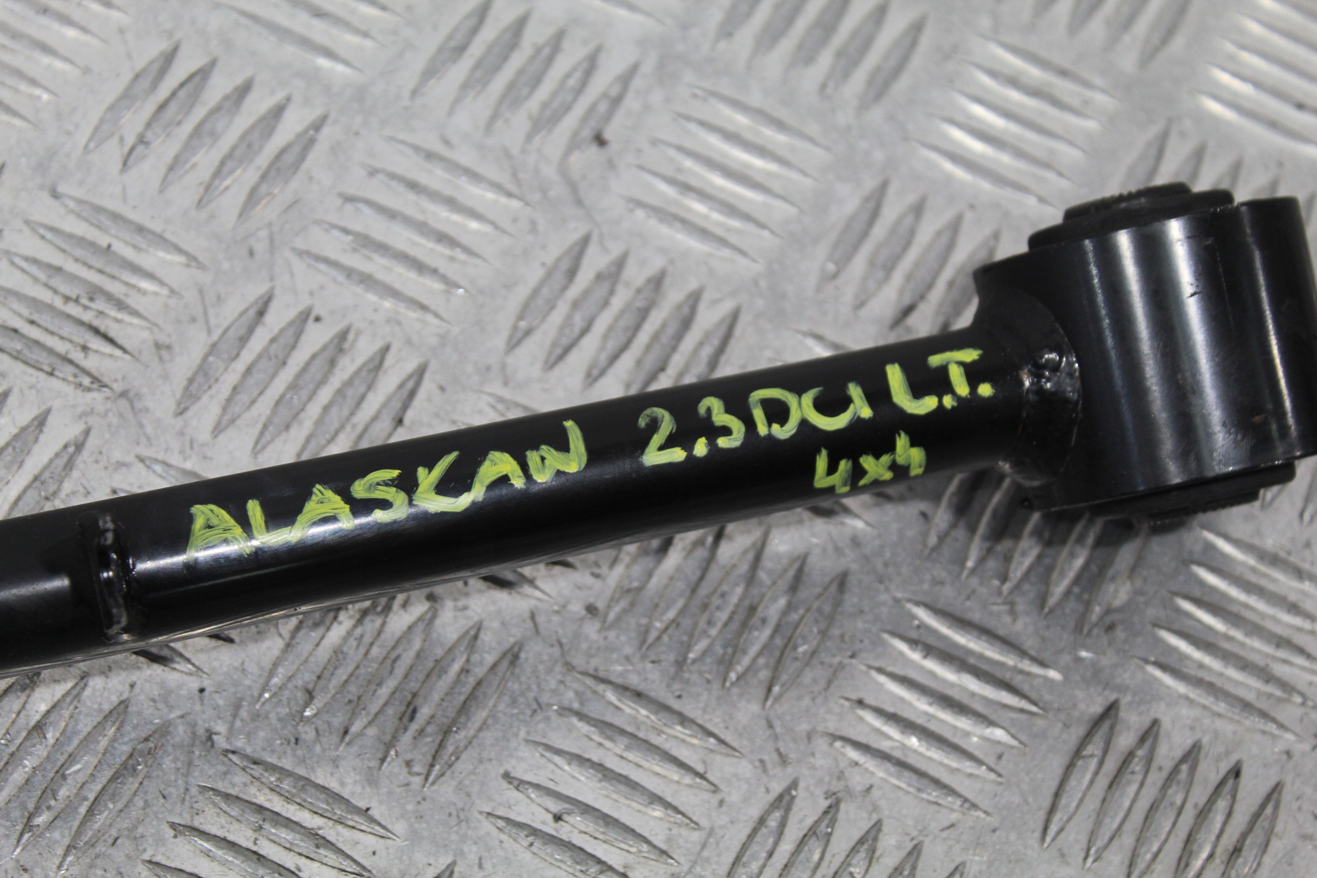 Querlenker links heck RENAULT ALASKAN