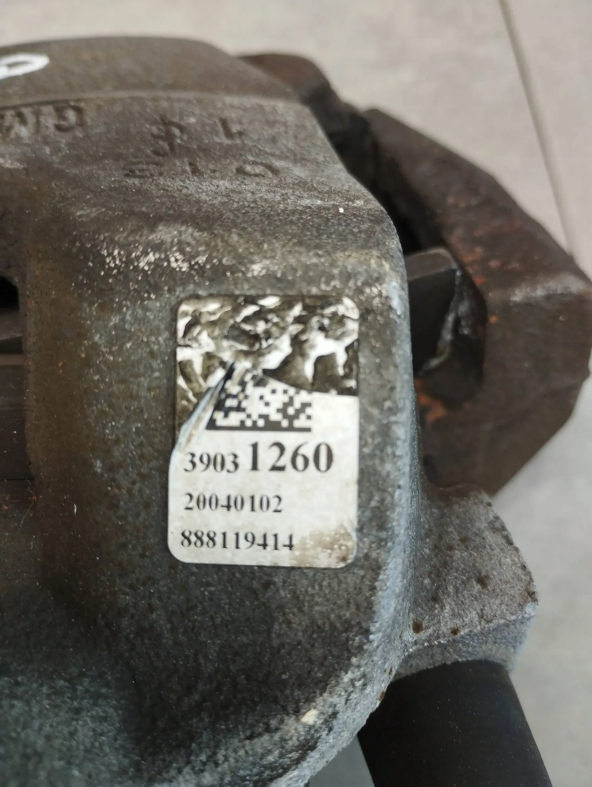 Opel Astra K 1.6 CDTI caliper left front 39031260