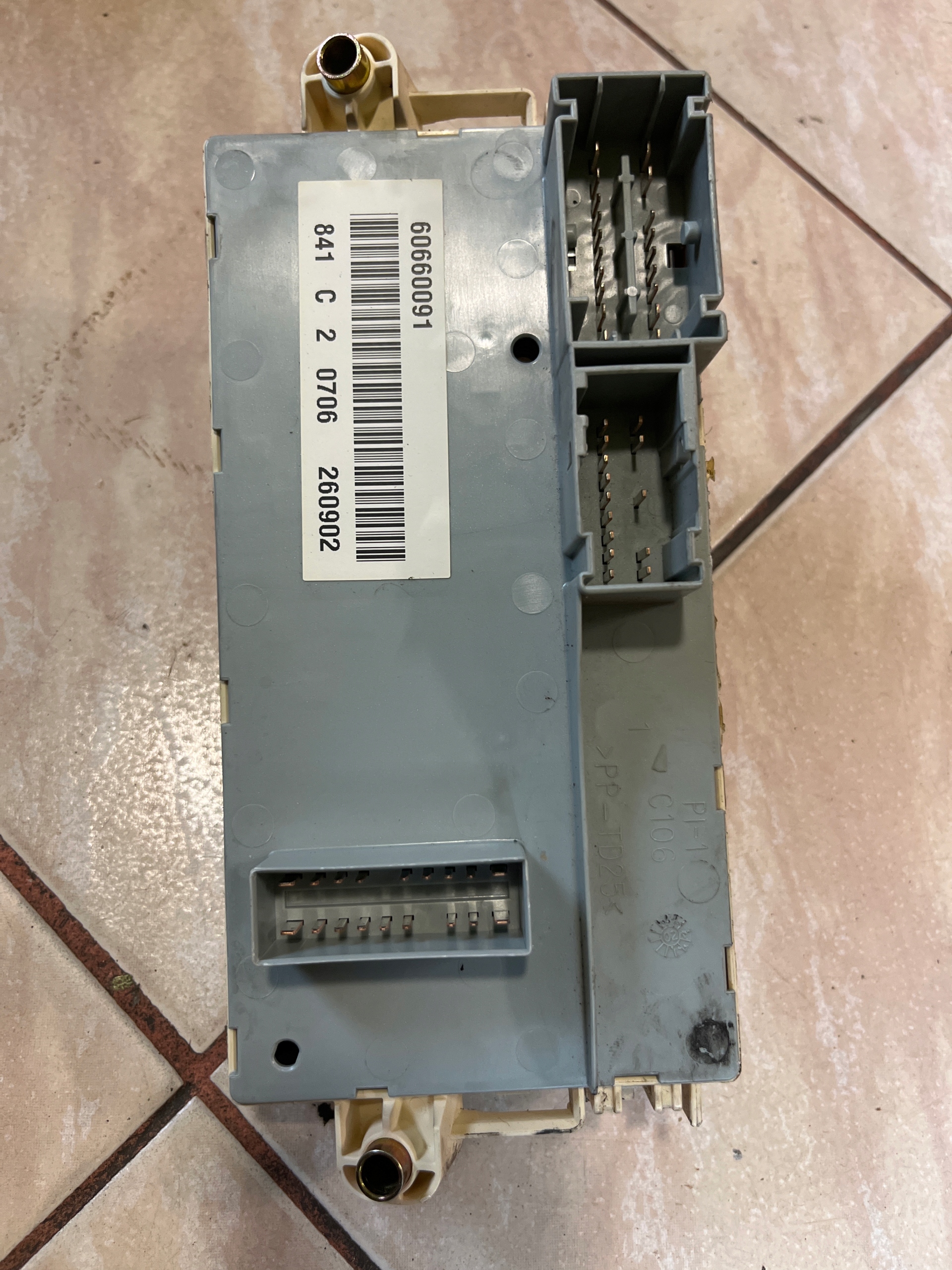 Module fusibles PRZEKAZNIKOW LANCIA THESIS 3.0 B OE EU