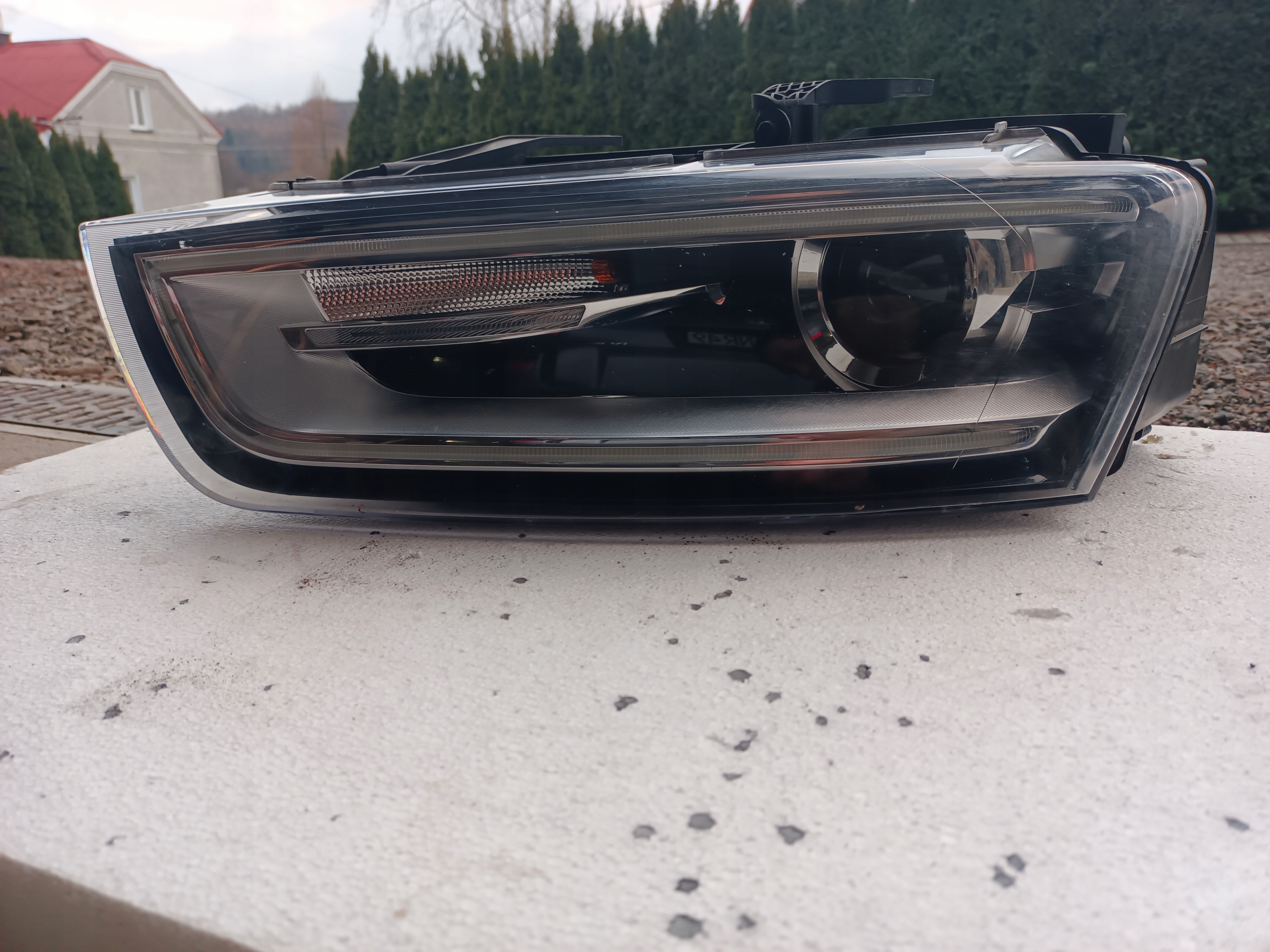 AUDI Q3u0941753 ФАРА ЛЕВА ПЕРЕД БИ-КСЕНОН LED