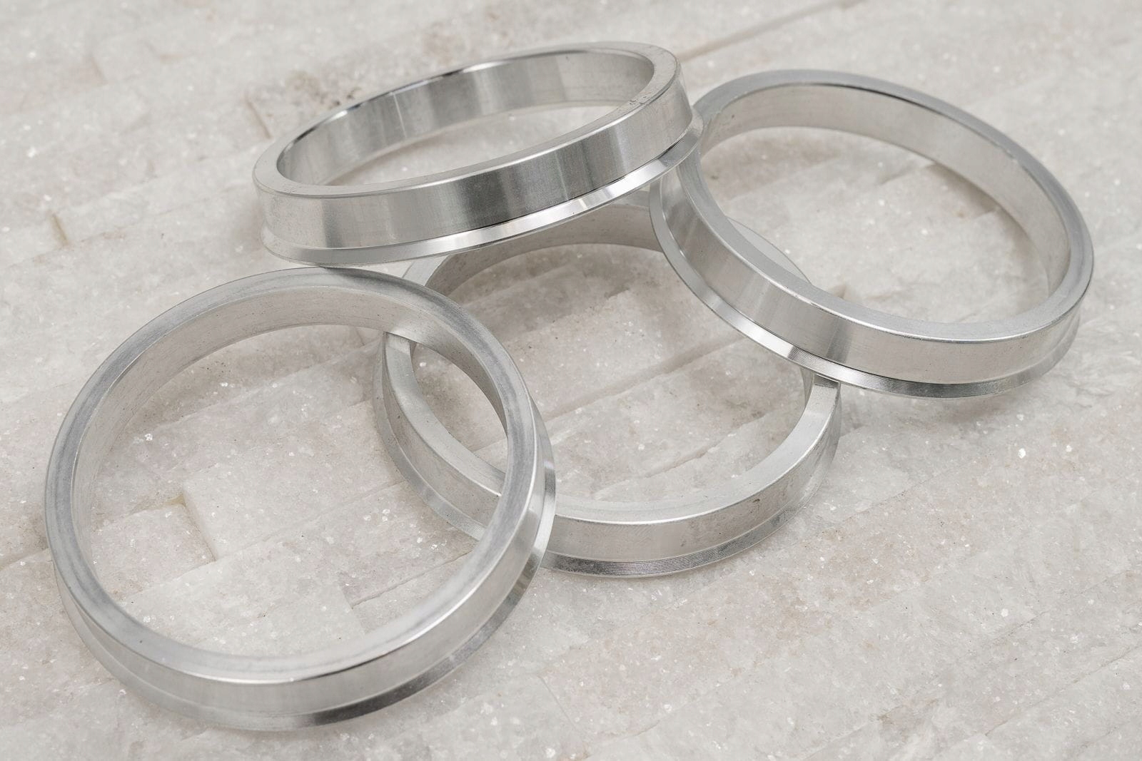 PIERŚCIENIE CENTRUJĄCE 66,6/57,1 4 SZT. ALUMINIUM EAN (GTIN) 5905226035179