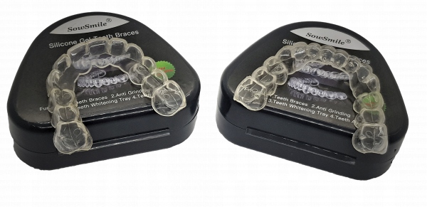 Uformowane nakładki do wybielania zębów góra i dół