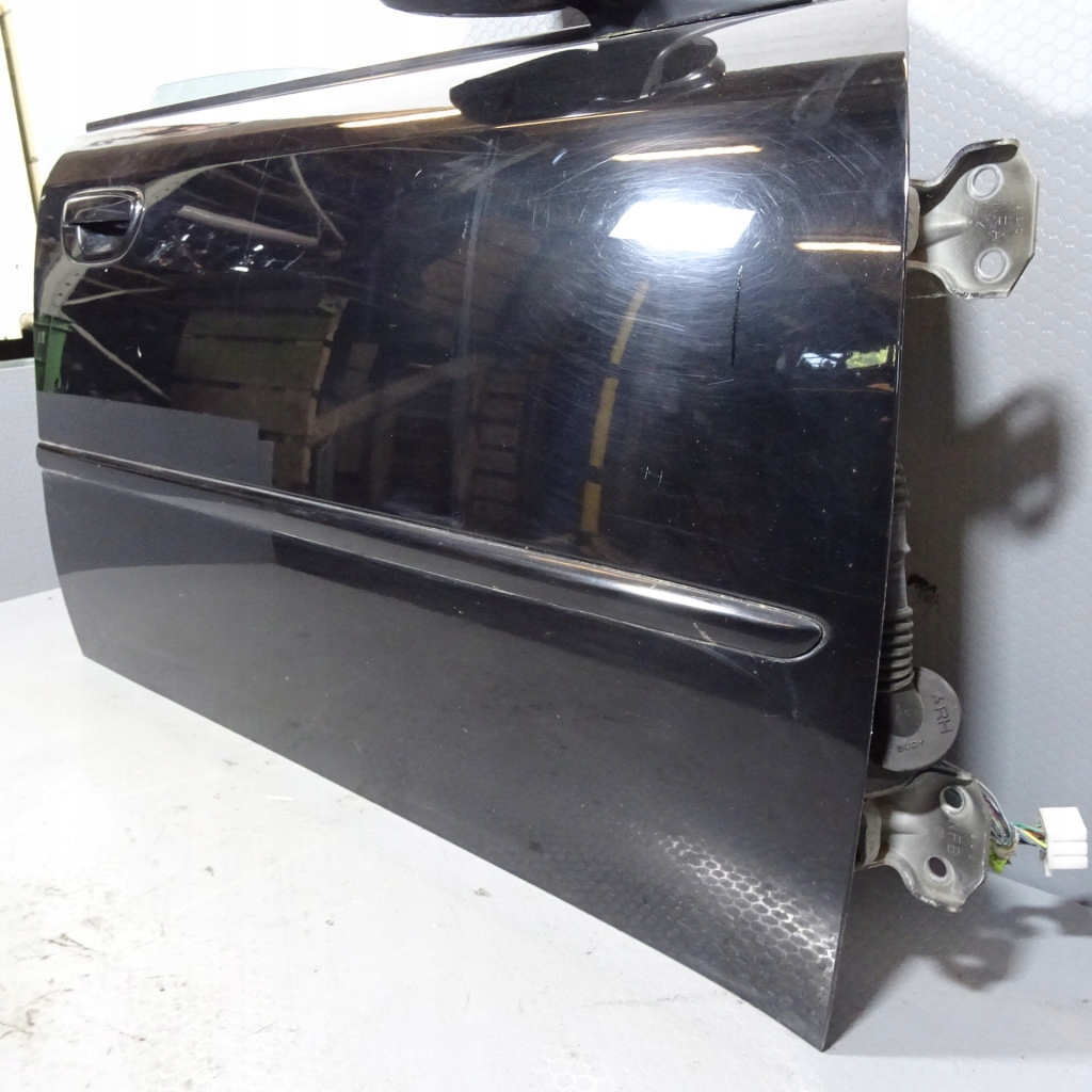 SUBARU LEGACY IV sedan door front right 32J