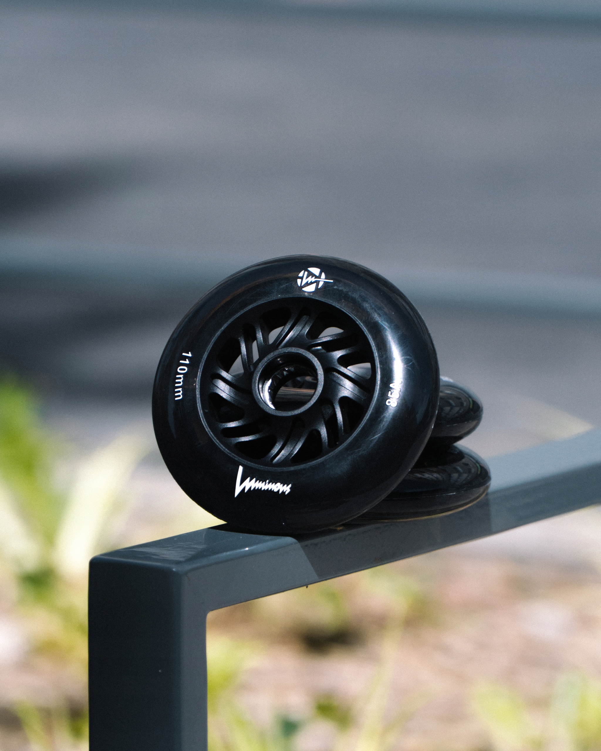 KOŁA ŚWIECĄCE DO ROLEK LUMINOUS BLACK 110mm Marka Luminous