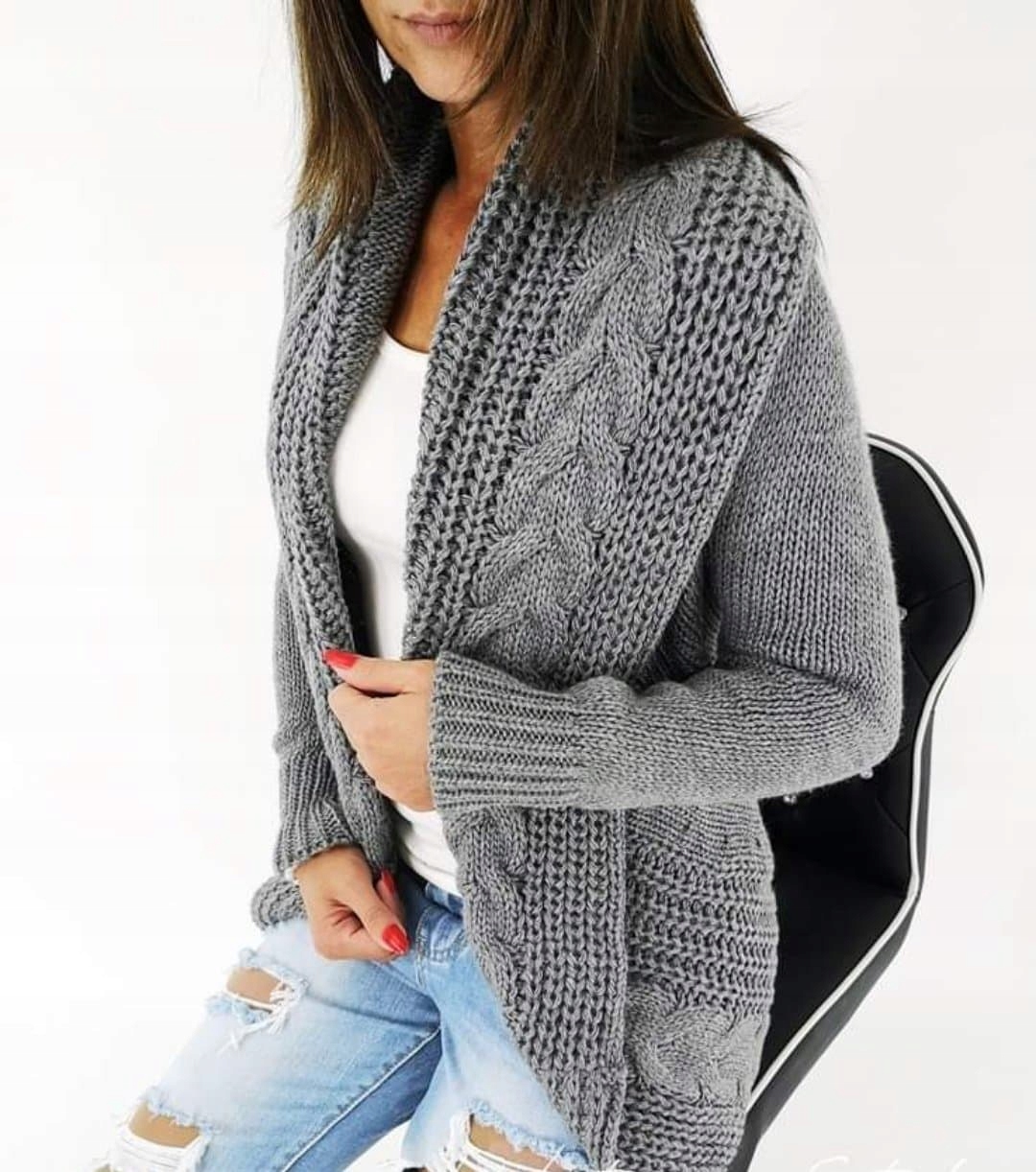 CIEPŁY KARDIGAN NARZUTKA SWETER WARKOCZ -- KOLORY Zapięcie brak