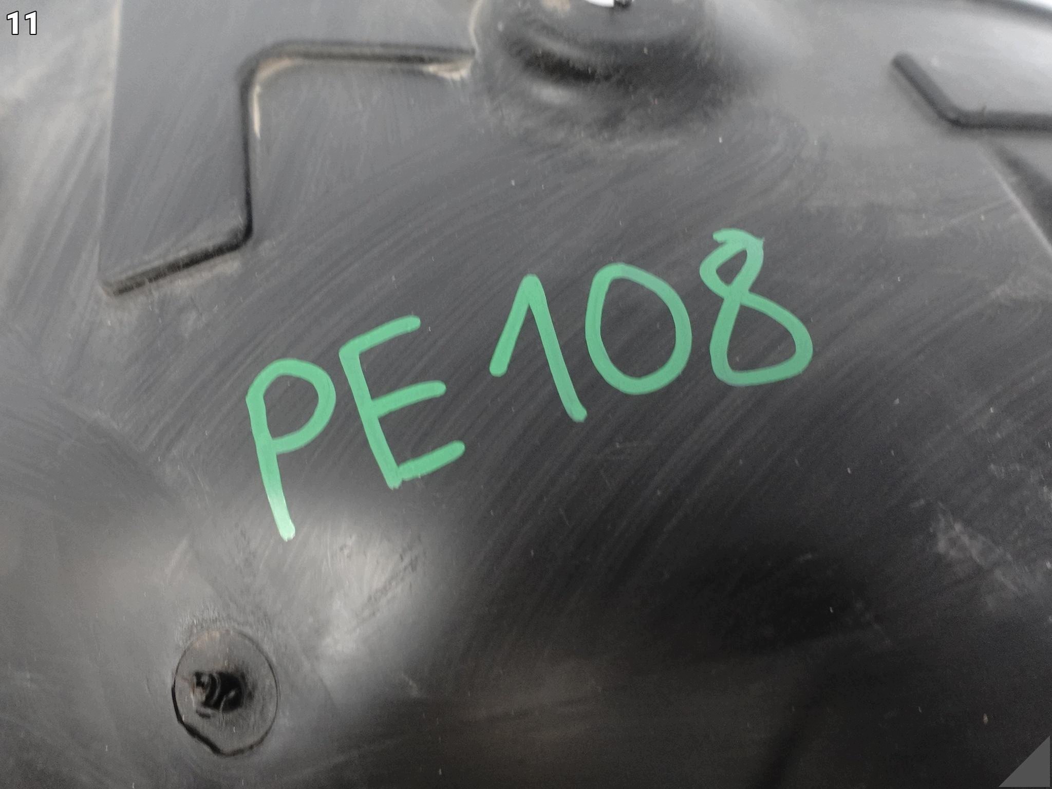 MERCEDES SPRINTER W907 W910 18- mudguard front part side left front