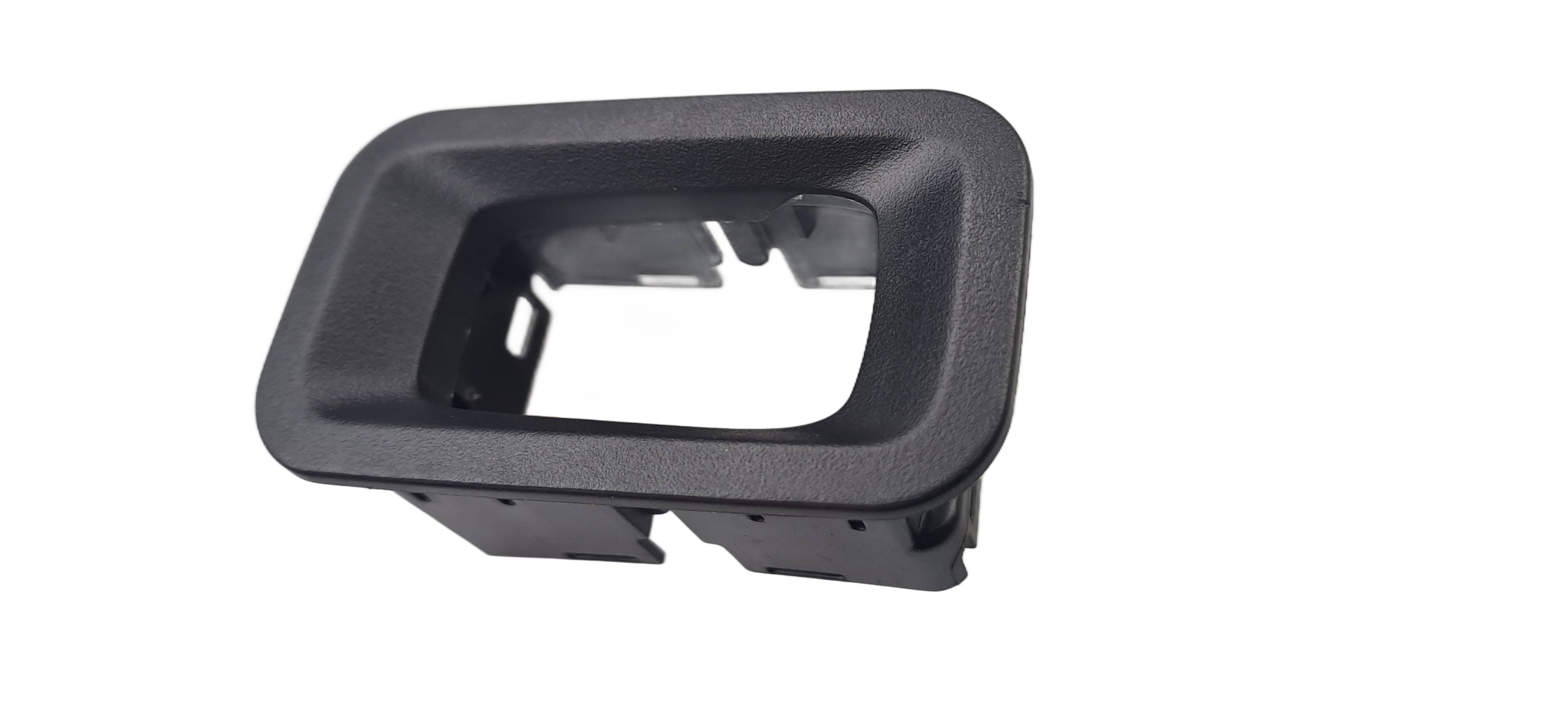 RAMKA WŁĄCZNIKA HAKA HOLOWNICZEGO MERCEDES W205