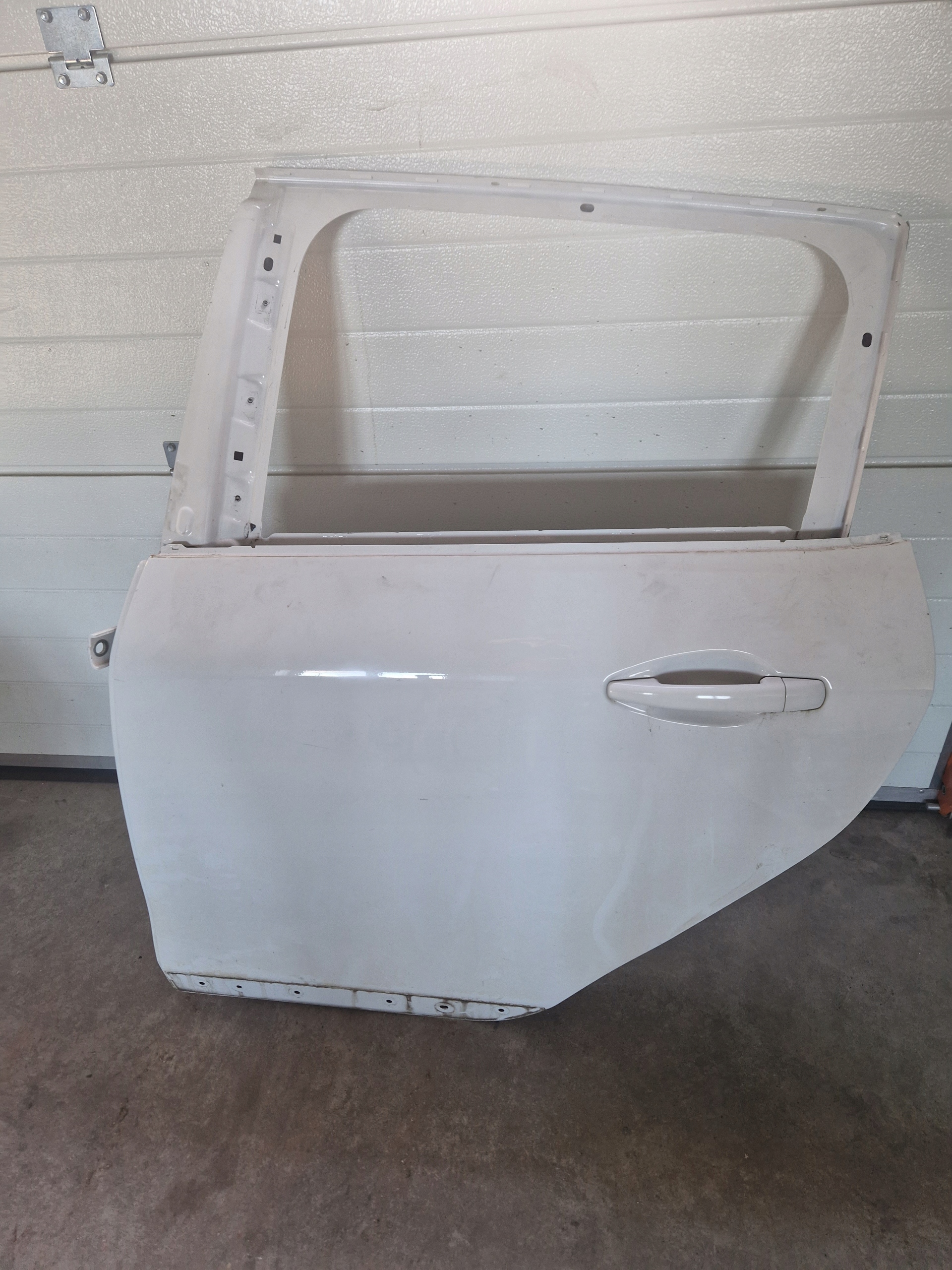 PEUGEOT 2008 I DRZWI TYLNE LEWE EWP