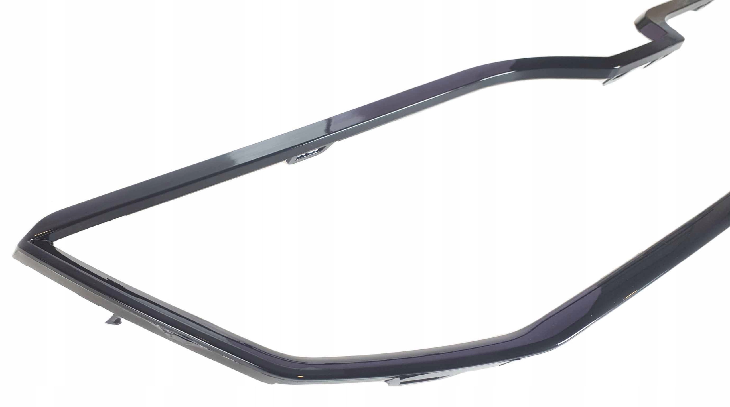 RAMKA ATRAPY GRILLA CZARNA OCTAVIA 3 RS 5E0853761A Typ samochodu Samochody osobowe