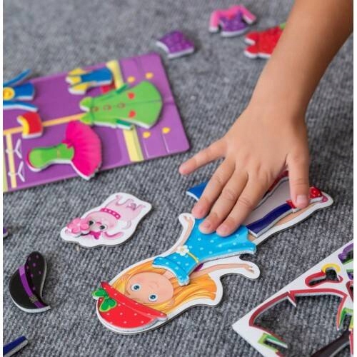 GRA MAGNETYCZNA ELEGANTKI PIESEK STYLIZACJE PROJEKTANTKA MODY ROTER KAFER Wersja językowa gry polska