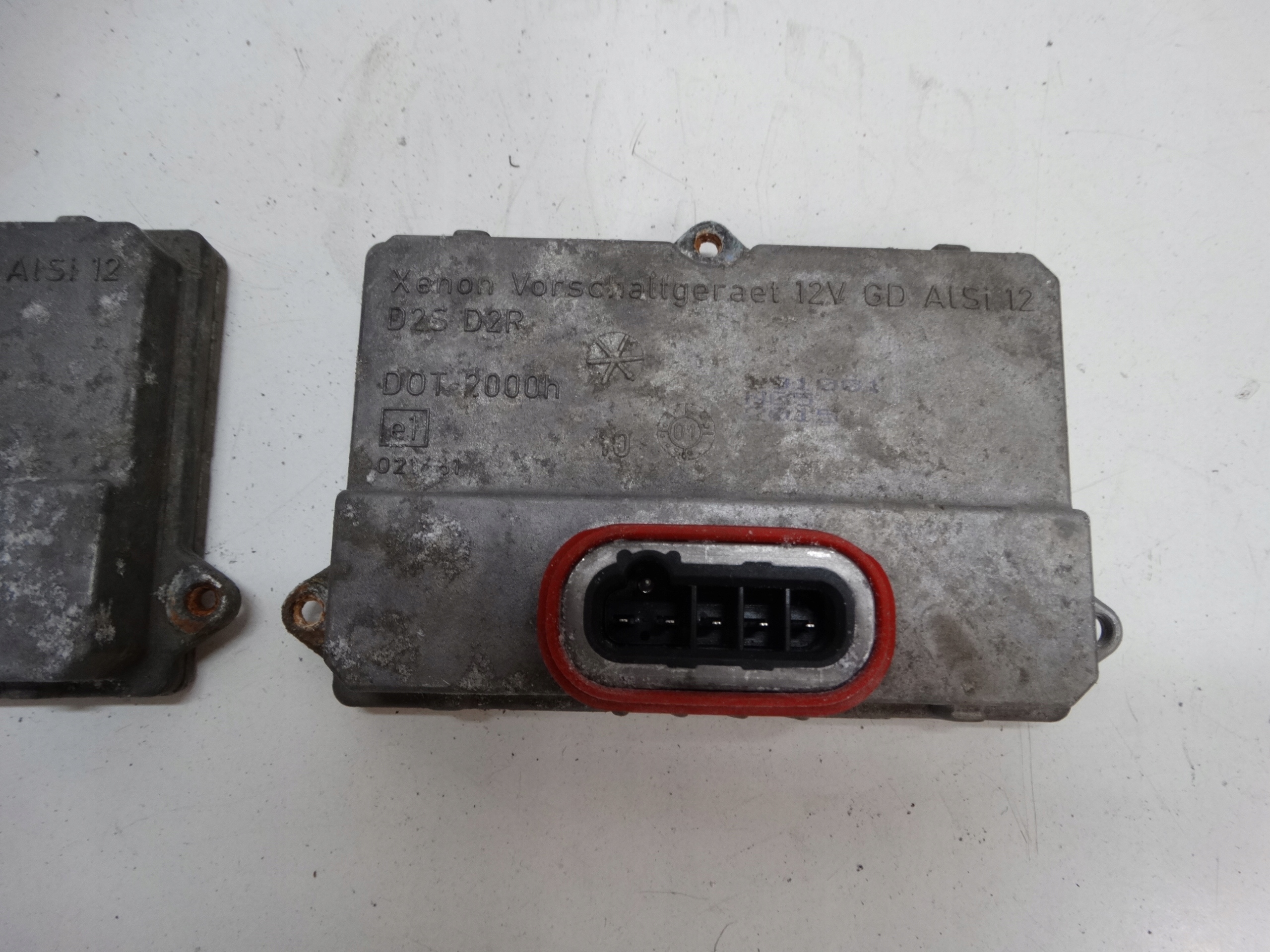 control unit XENON HELLA 5DV008290 OPEL