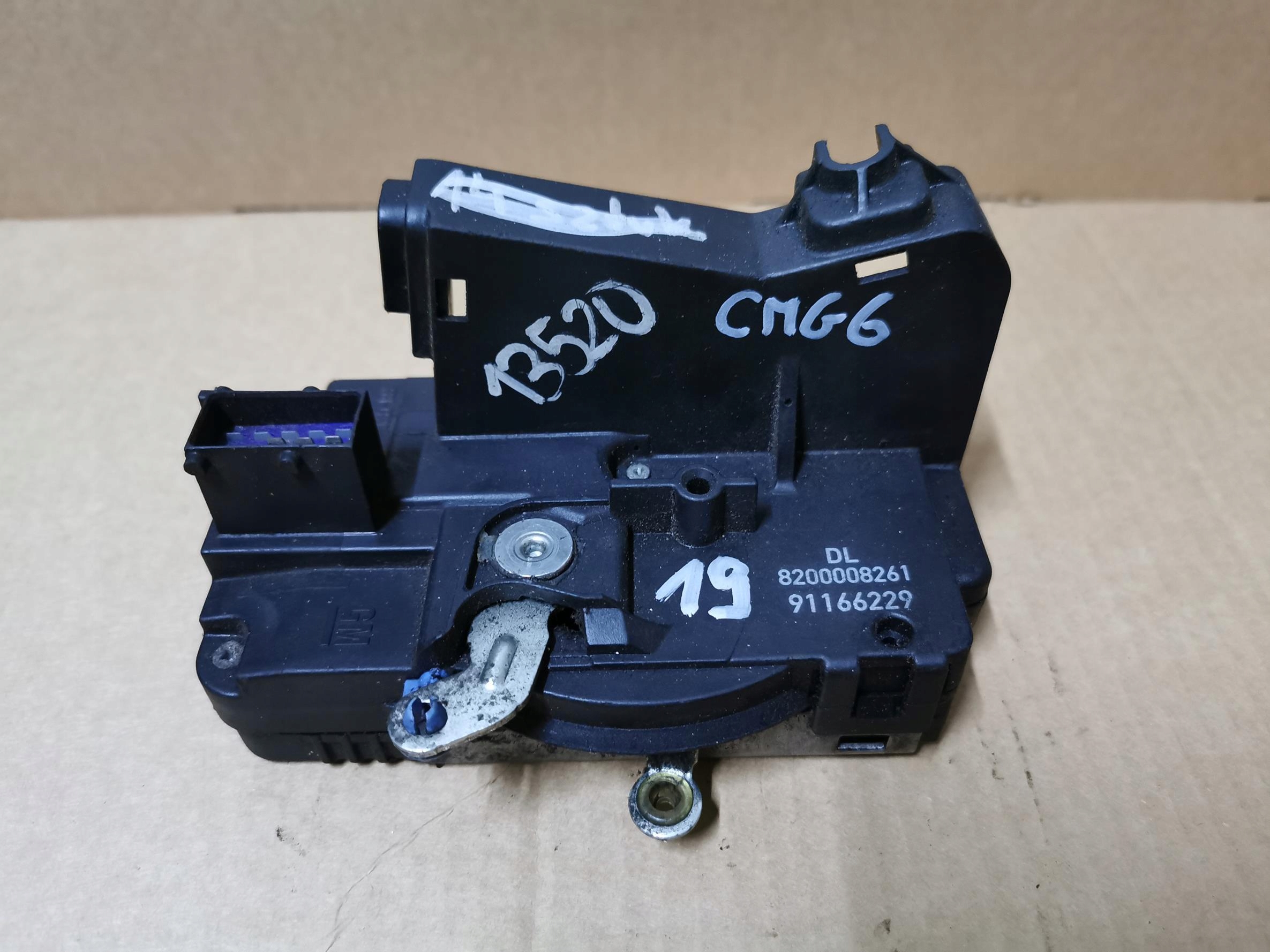 lock door right front RENAULT TRAFIC II 01-14