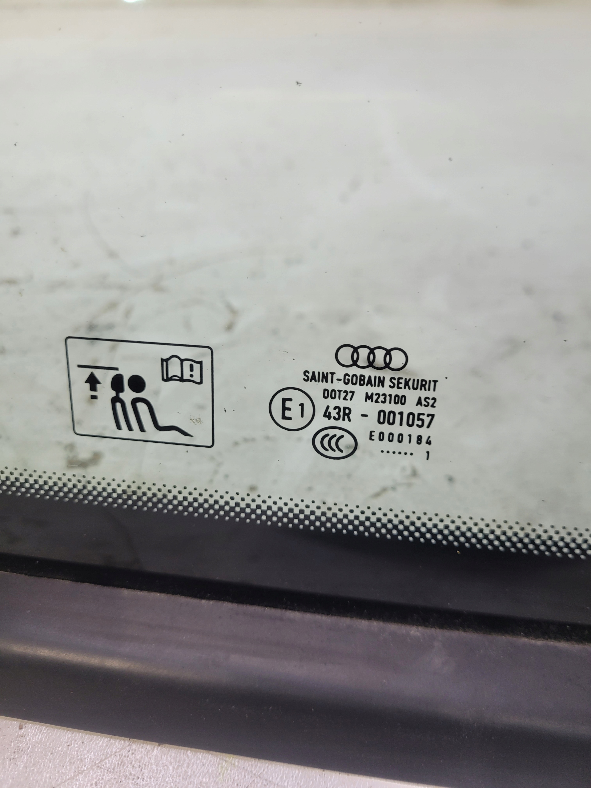 window bodywork AUDI A1 8X3 3-door right rear part 2011R original !!!