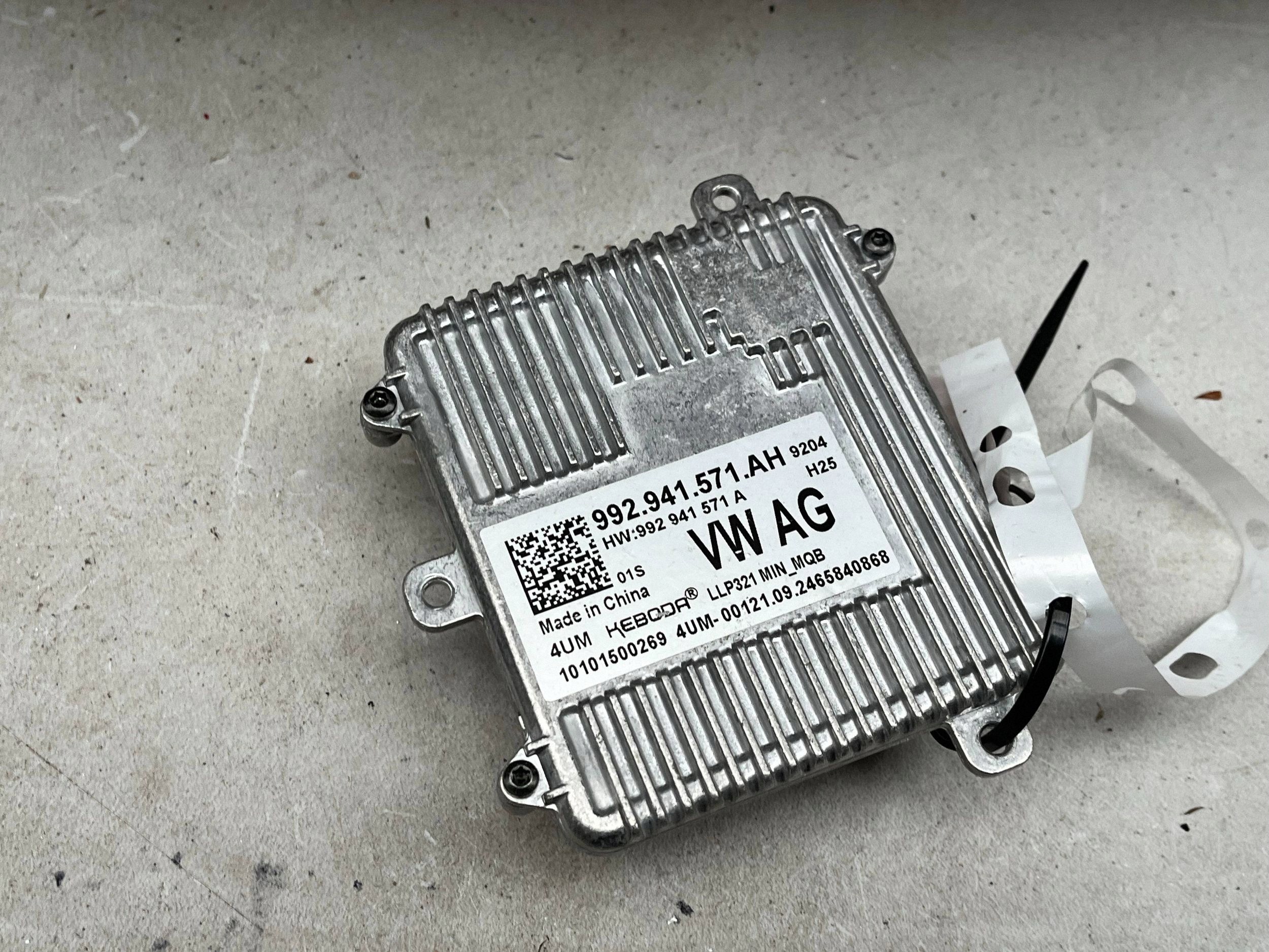control unit LED REFLEKTORA VOLKSWAGEN GOLF VIII 992941571AH @M