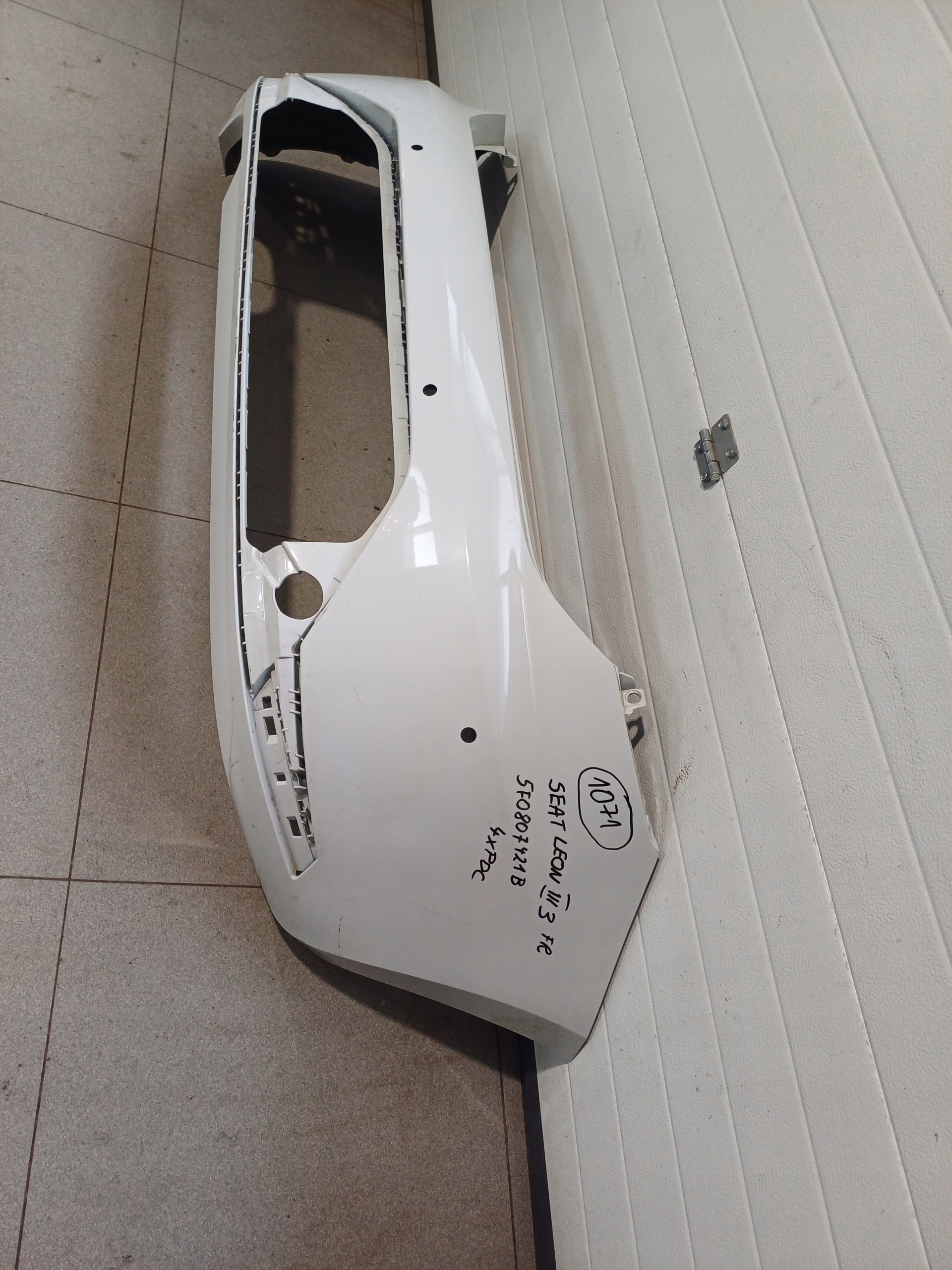 bumper rear part rear SEAT LEON 3 III FR 5F0807421B 4 X PDC HB