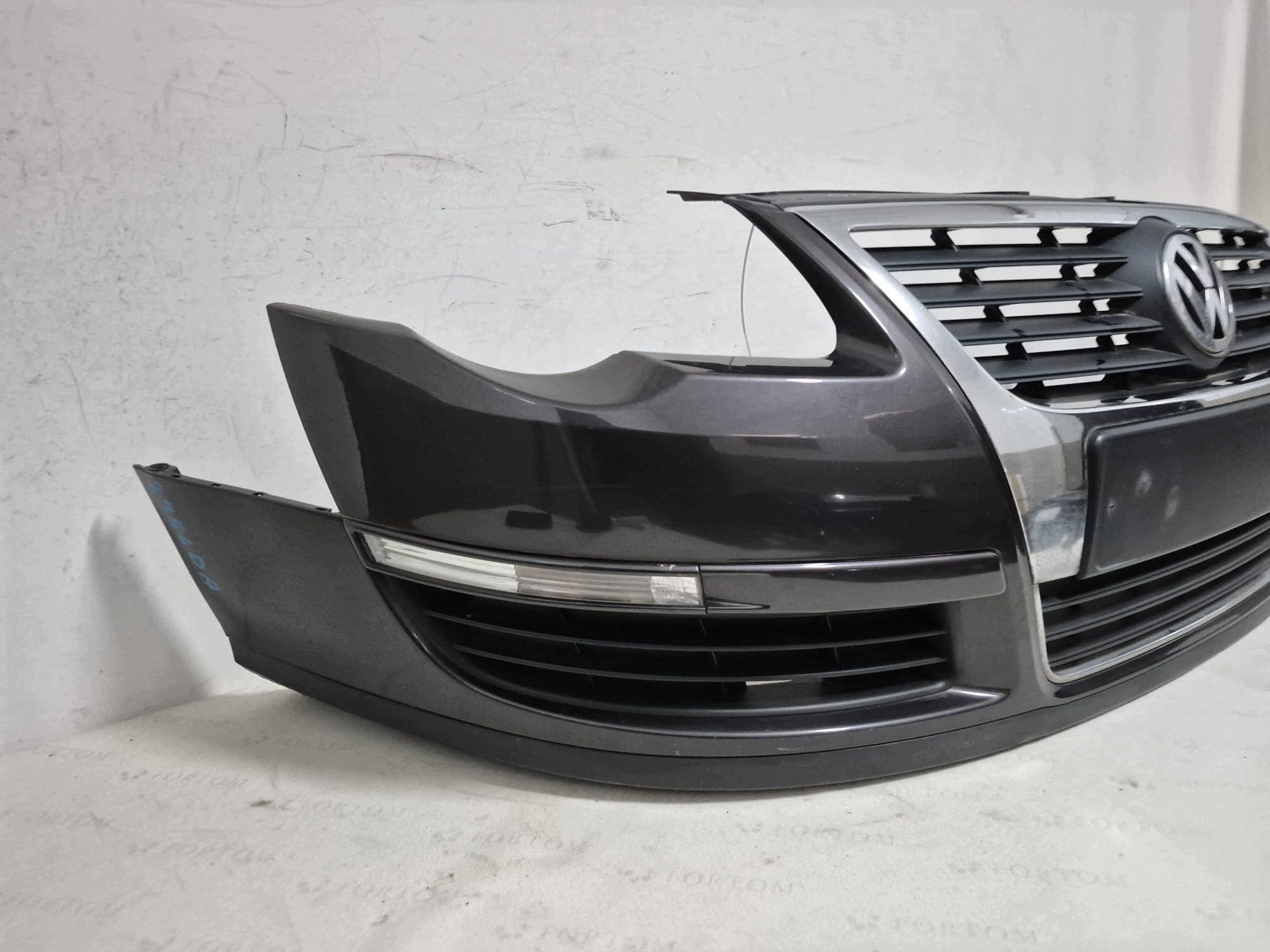 VW PASSAT B6 3C0 06- bumper front front 3C0807221 LAK.LC8Z