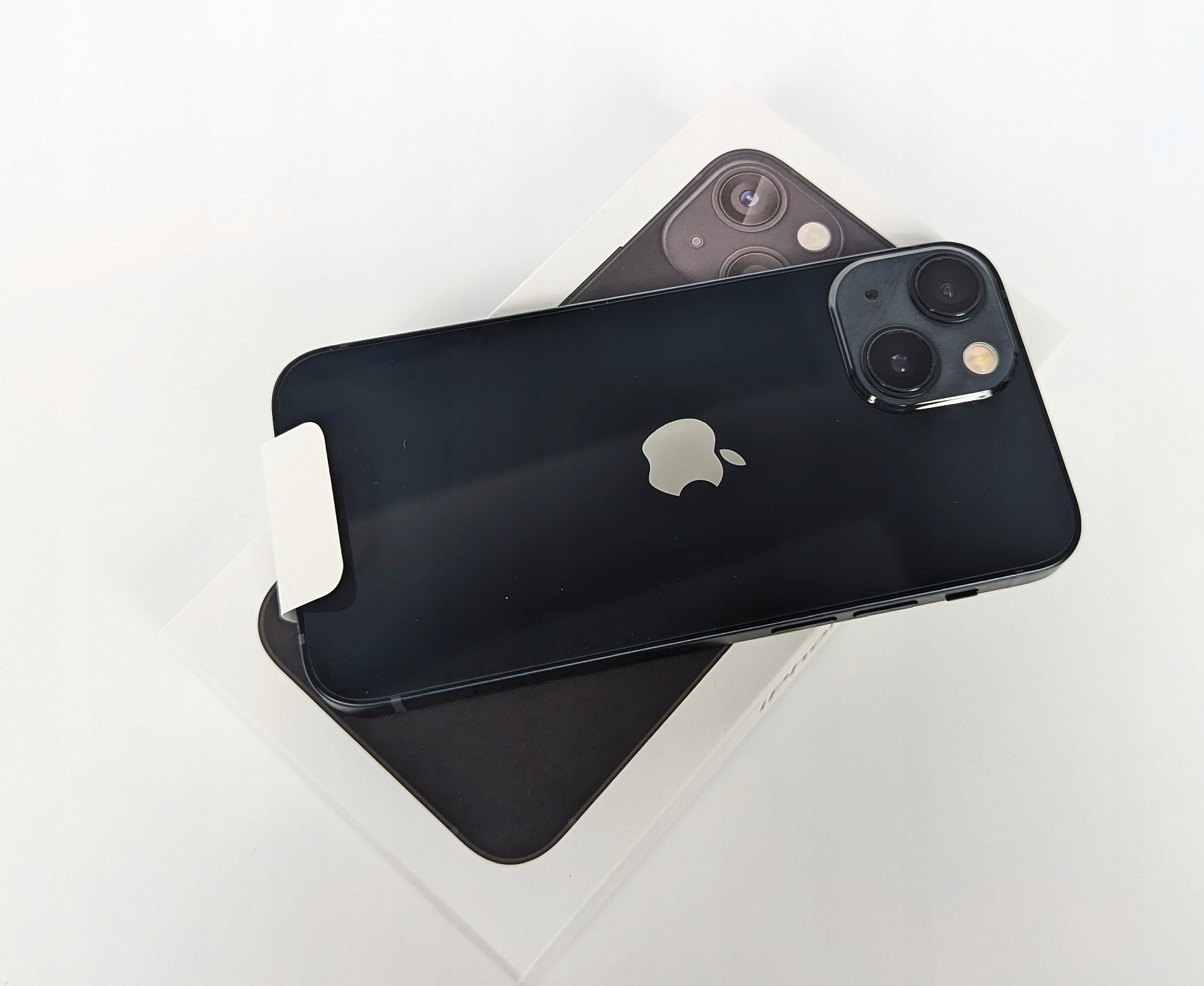 Apple iPhone 13 mini ブラック 本体 箱付き　美品 Amazon | 【整備済み品】 Apple iPhone 13 mini 256GB ミッドナイト