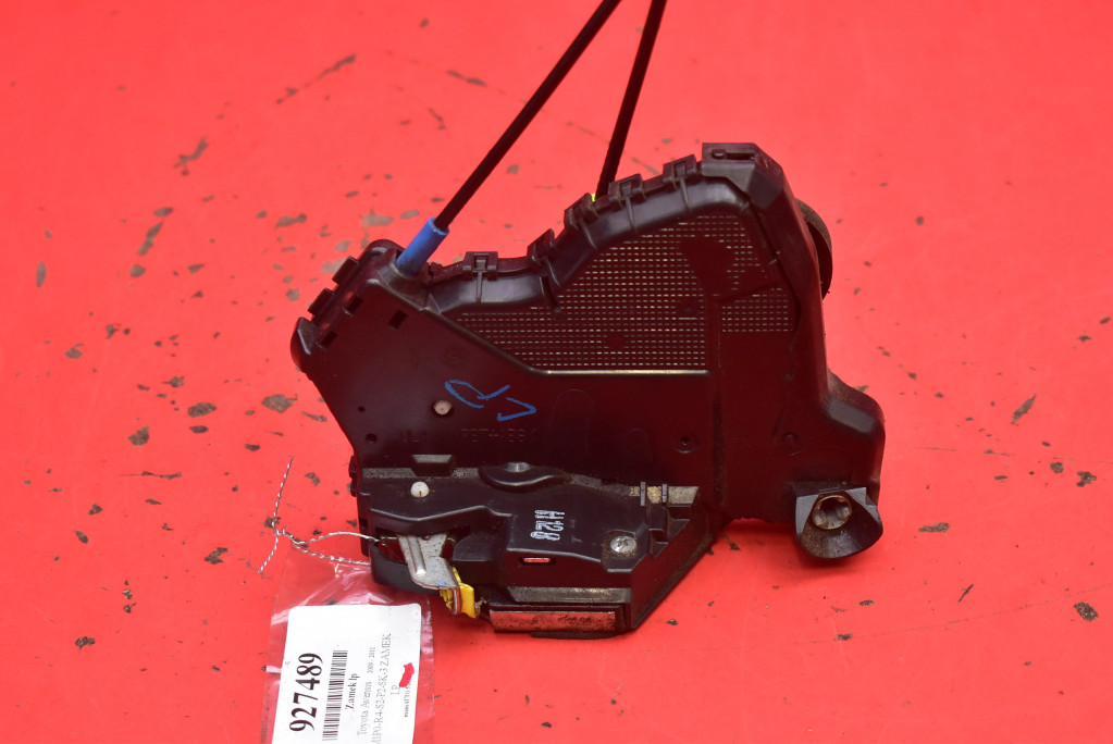 lock door left front front EU TOYOTA AVENSIS T27 09-11
