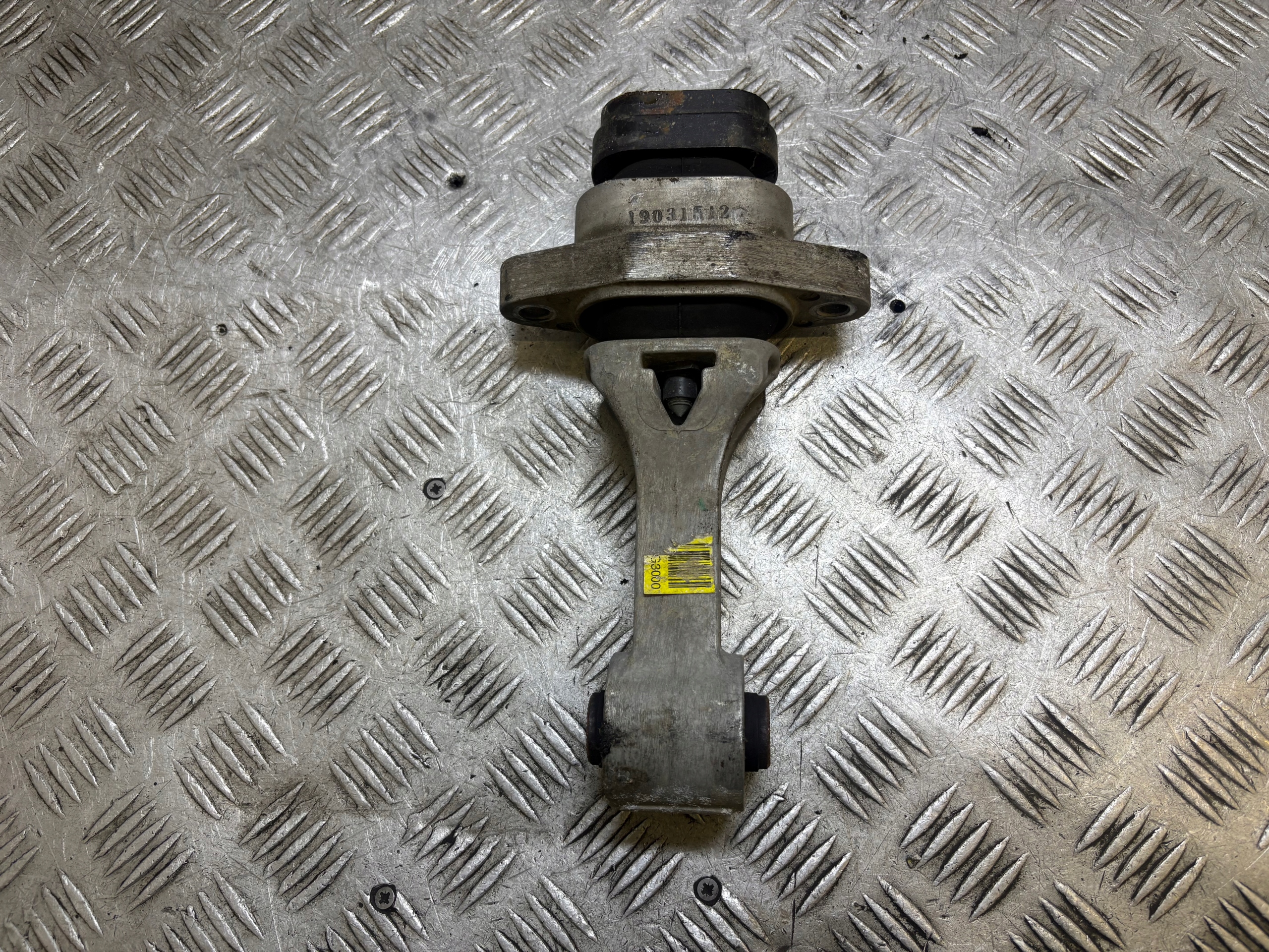 holder engine mount KIA CEED III 2019 21950-G3000