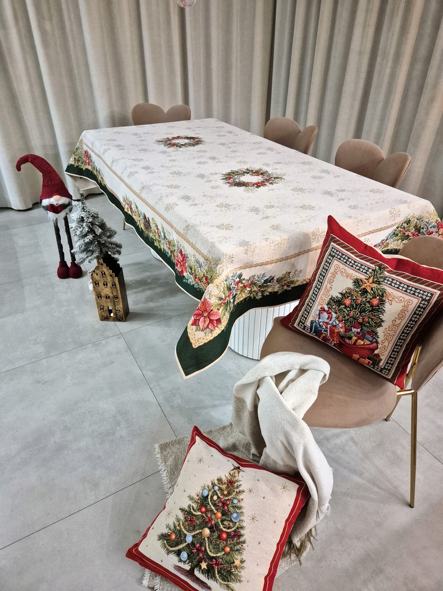 Vianočný obrus 140 x 180 cm 1386 Ve