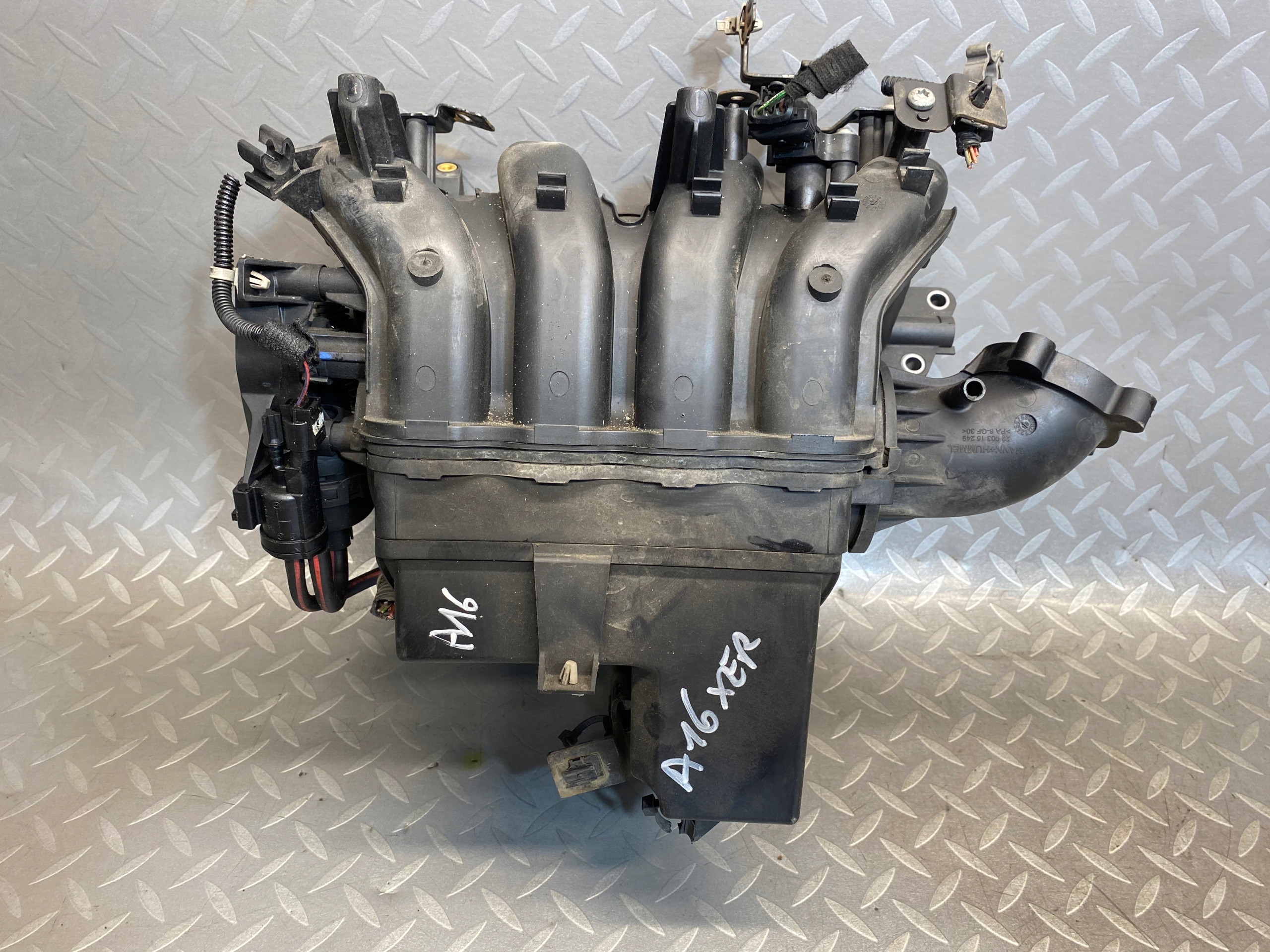 ВСАСЫВАЮЩИЙ КОЛЛЕКТОР 1.6 A16XER 115KM ASTRA IV J