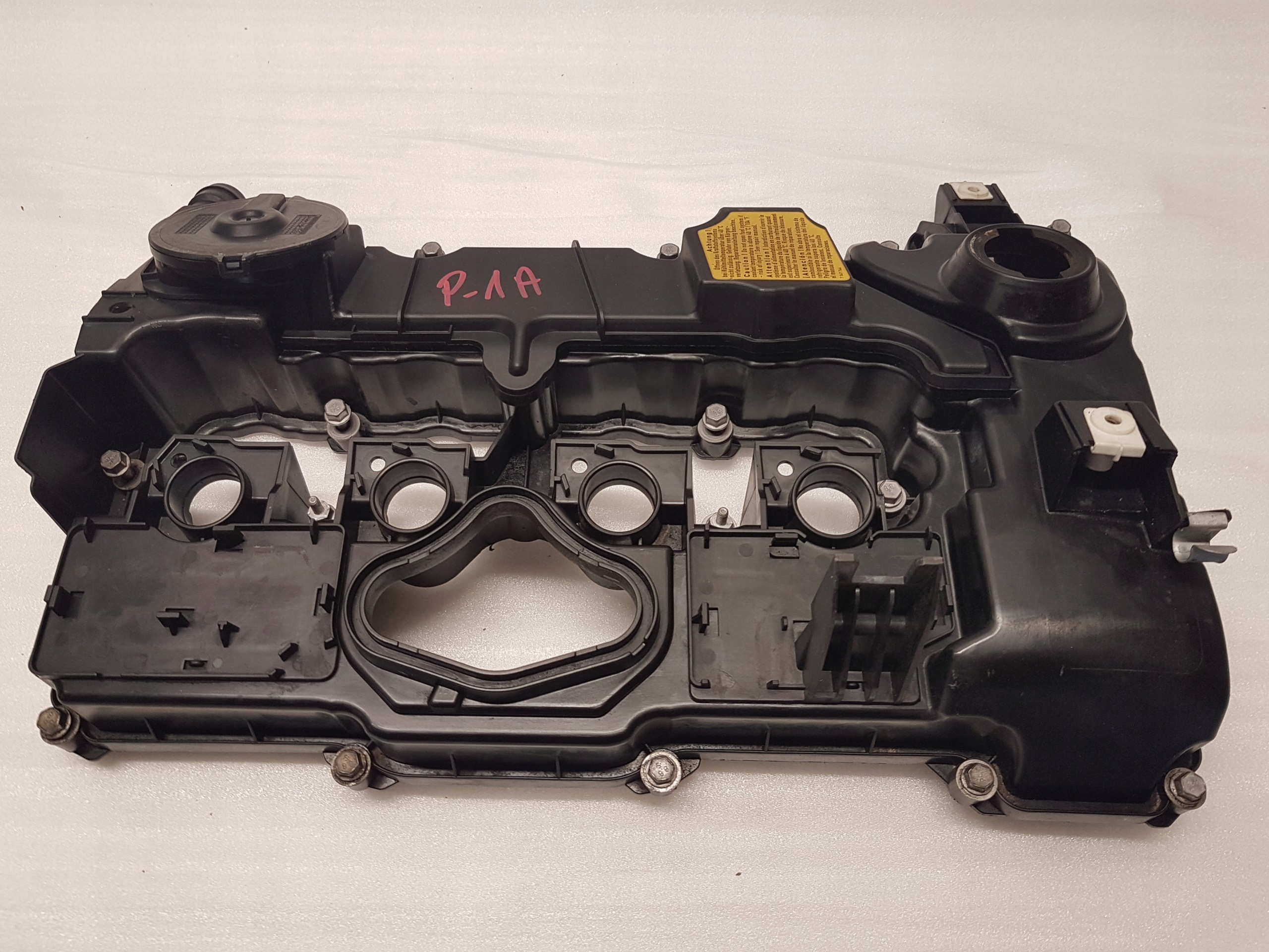 Abdeckung der Ventile BMW E60 E61 E81 E82 E88 E87 E90 E91 E92 E93 N43 7553626