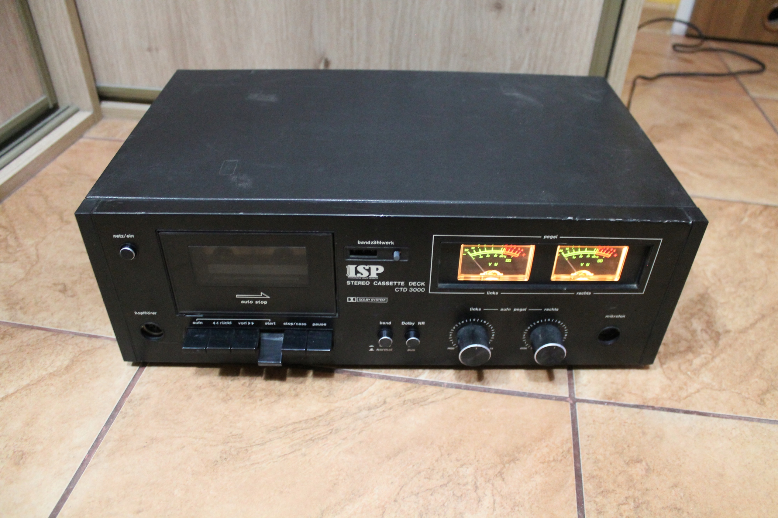 Magnetofon kasetowy RADIOMAGNETOFON ISP RCT-3014 czarny