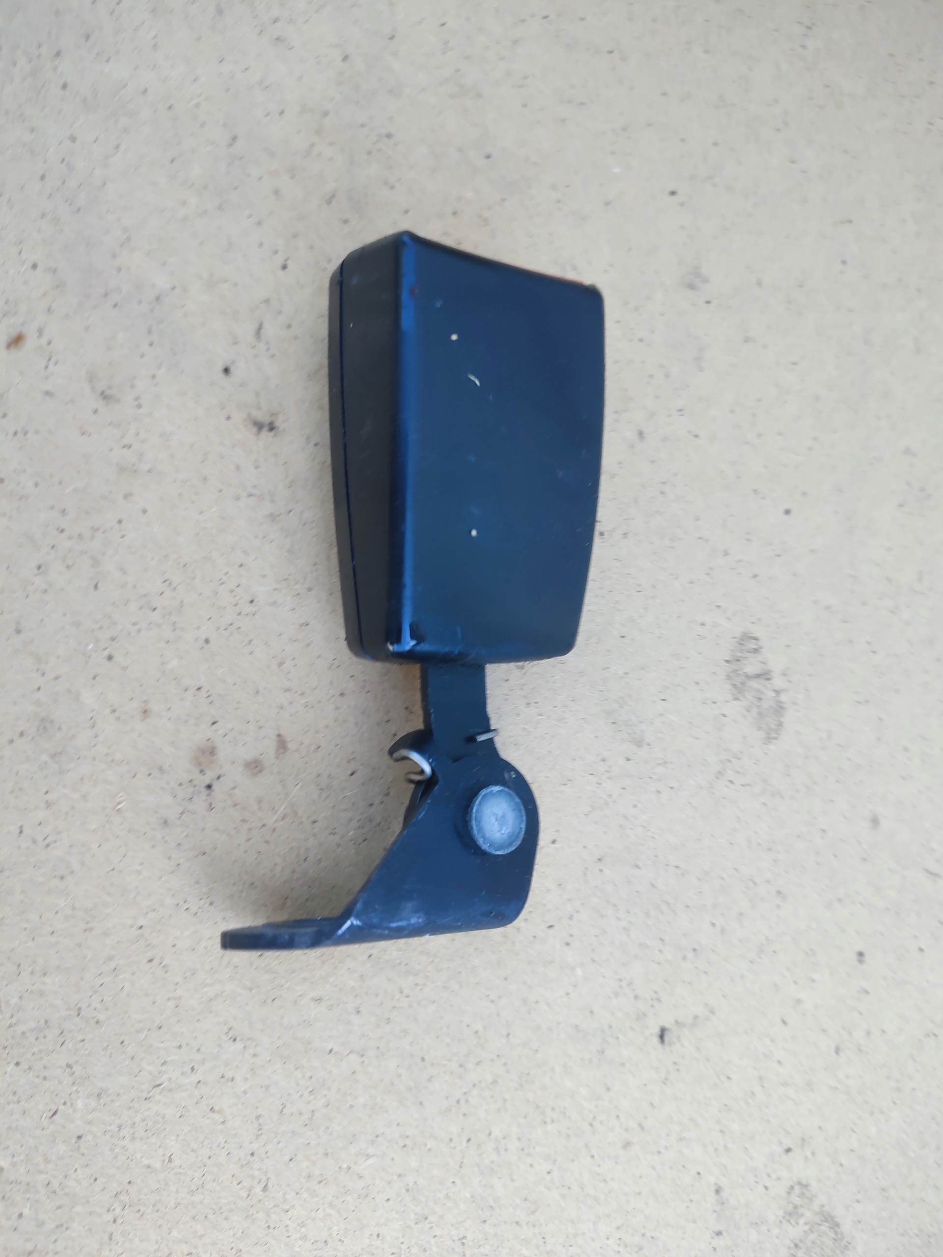 KLAMRA Fixation arbre ceintures sécurité Arrière VW PASSAT CC 3C8857739A